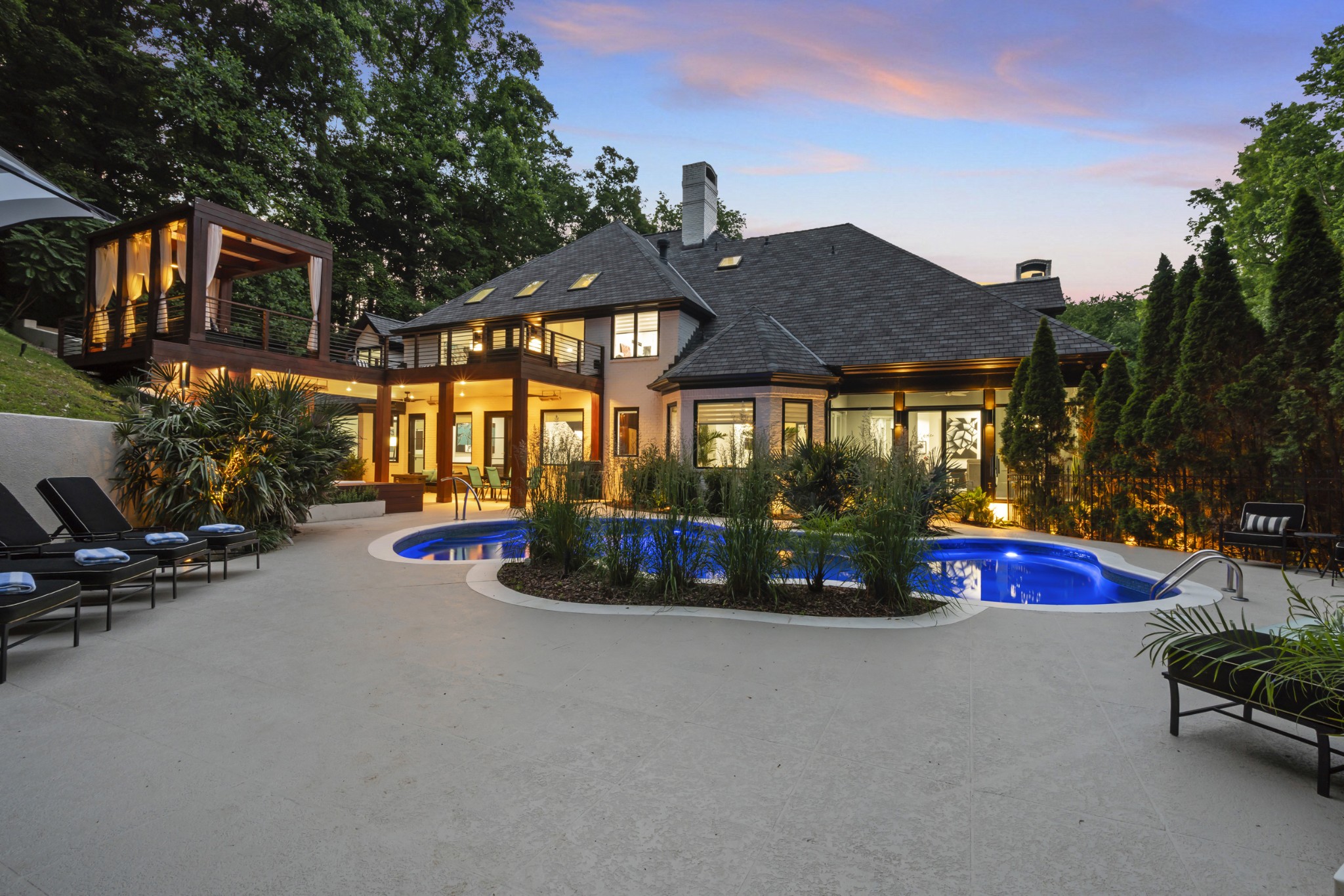 Nashville, Tennessee, 37215, United States, 5 Bedrooms Bedrooms, ,11 BathroomsBathrooms,Residential,For Sale,1997192