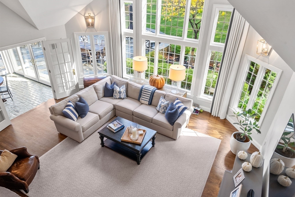 Southborough, Massachusetts, 01772, United States, 4 Bedrooms Bedrooms, ,5 BathroomsBathrooms,Residential,For Sale,2000512