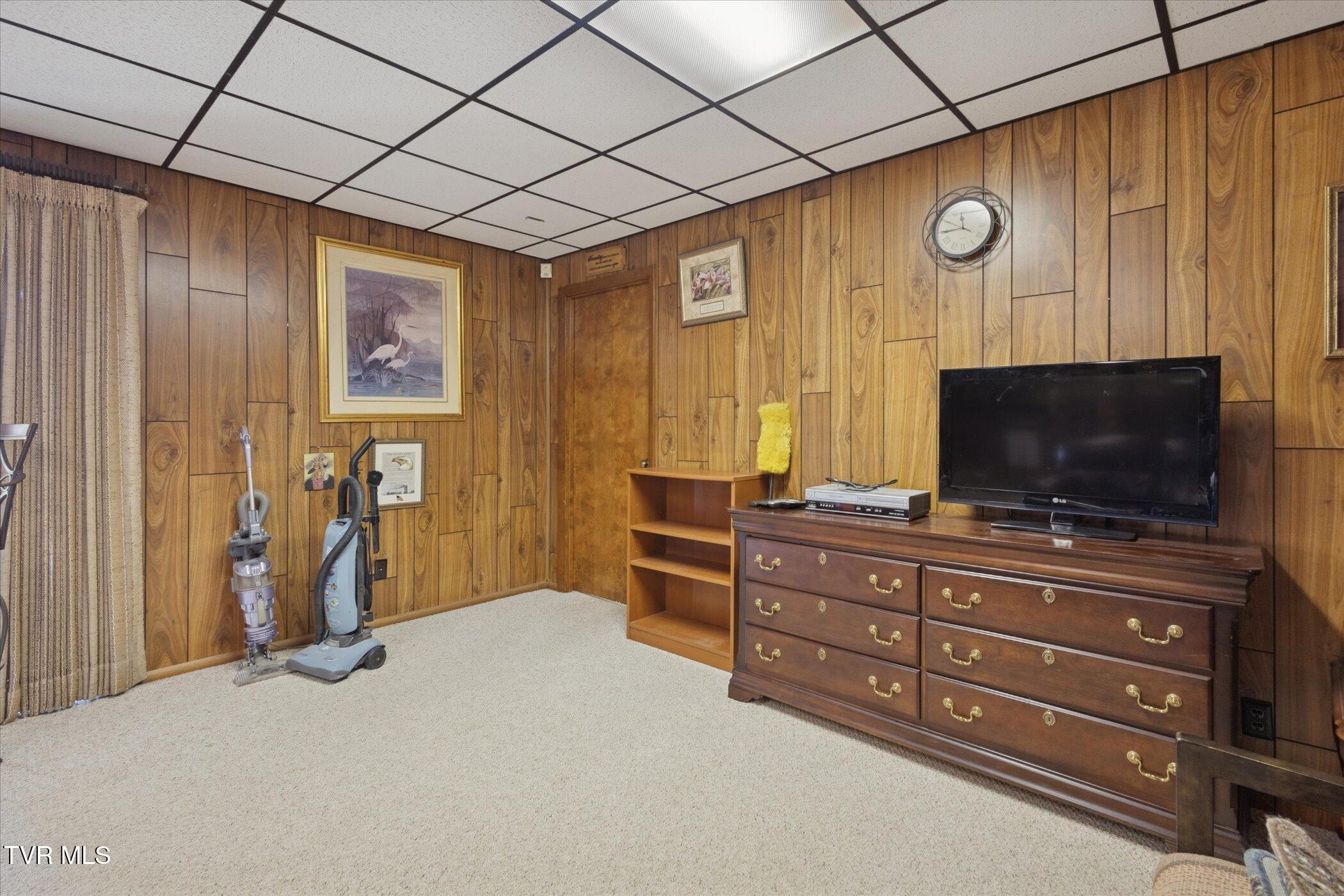 Johnson City, Tennessee, 37604, United States, 4 Bedrooms Bedrooms, ,3 BathroomsBathrooms,Residential,For Sale,1978550