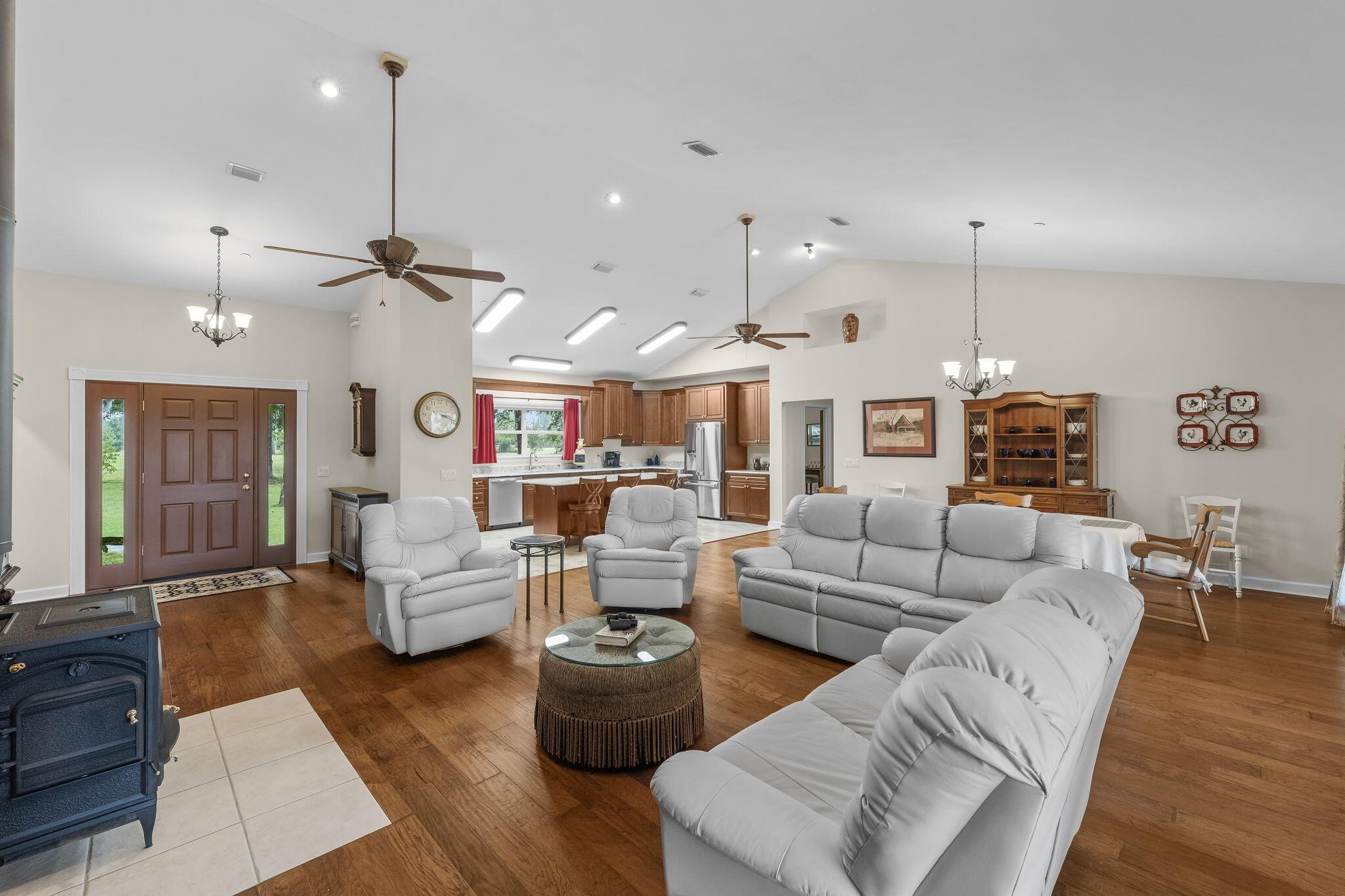 Youngstown, Florida, 32466, United States, 6 Bedrooms Bedrooms, ,6 BathroomsBathrooms,Residential,For Sale,1981831