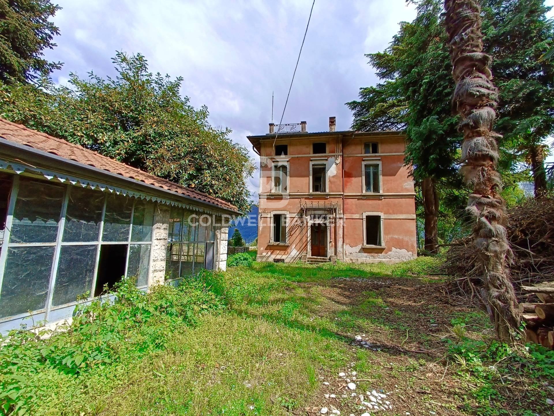 Lovere, Bergamo, 24065, IT, 9 Bedrooms Bedrooms, ,4 BathroomsBathrooms,Residential,For Sale,1796292