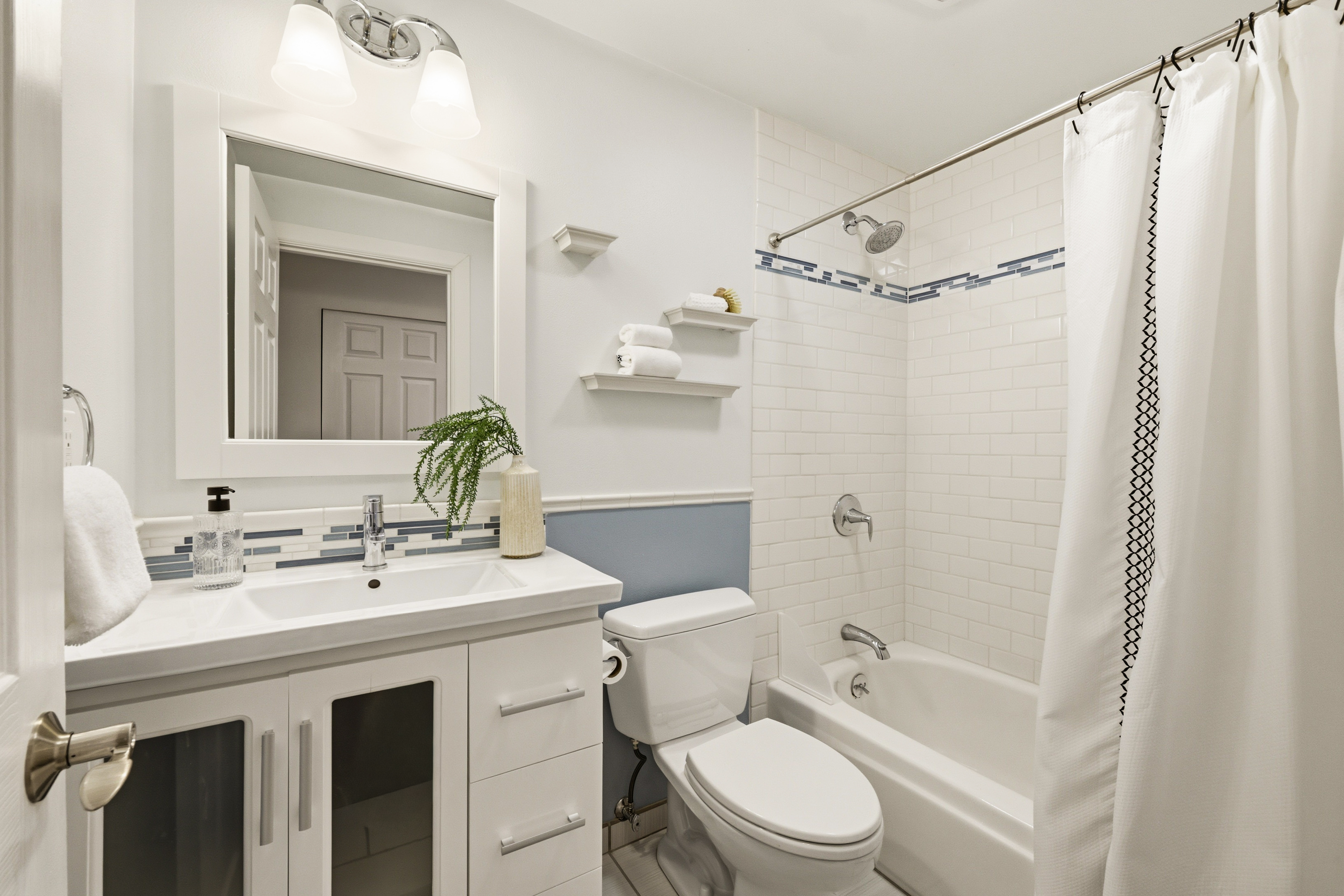  7612 135th Place Northeast, Redmond, WA 98052 - 物件實景