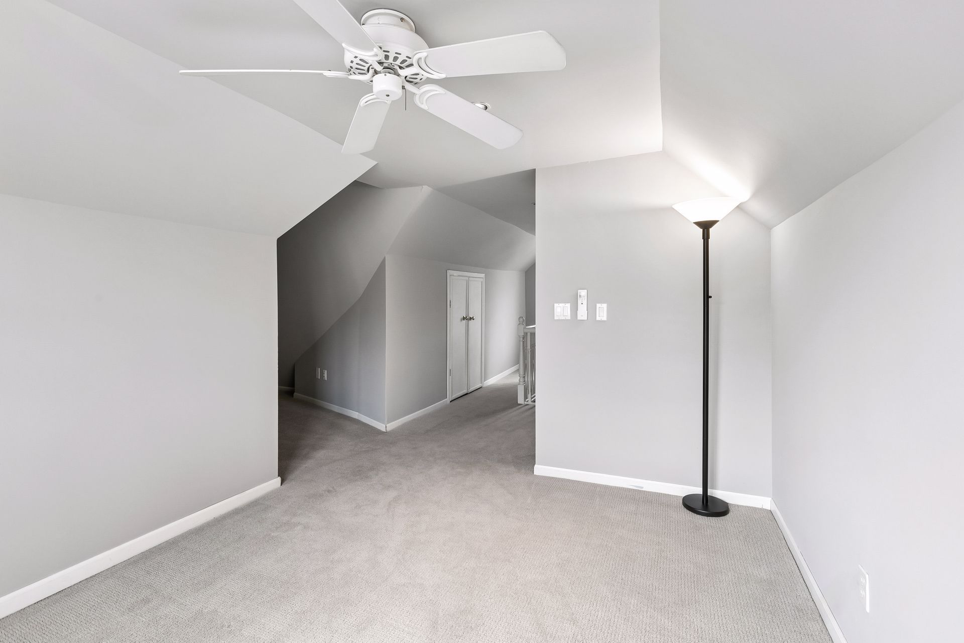  Renovated Tudor in the Heart of Linden Hills - 物件實景