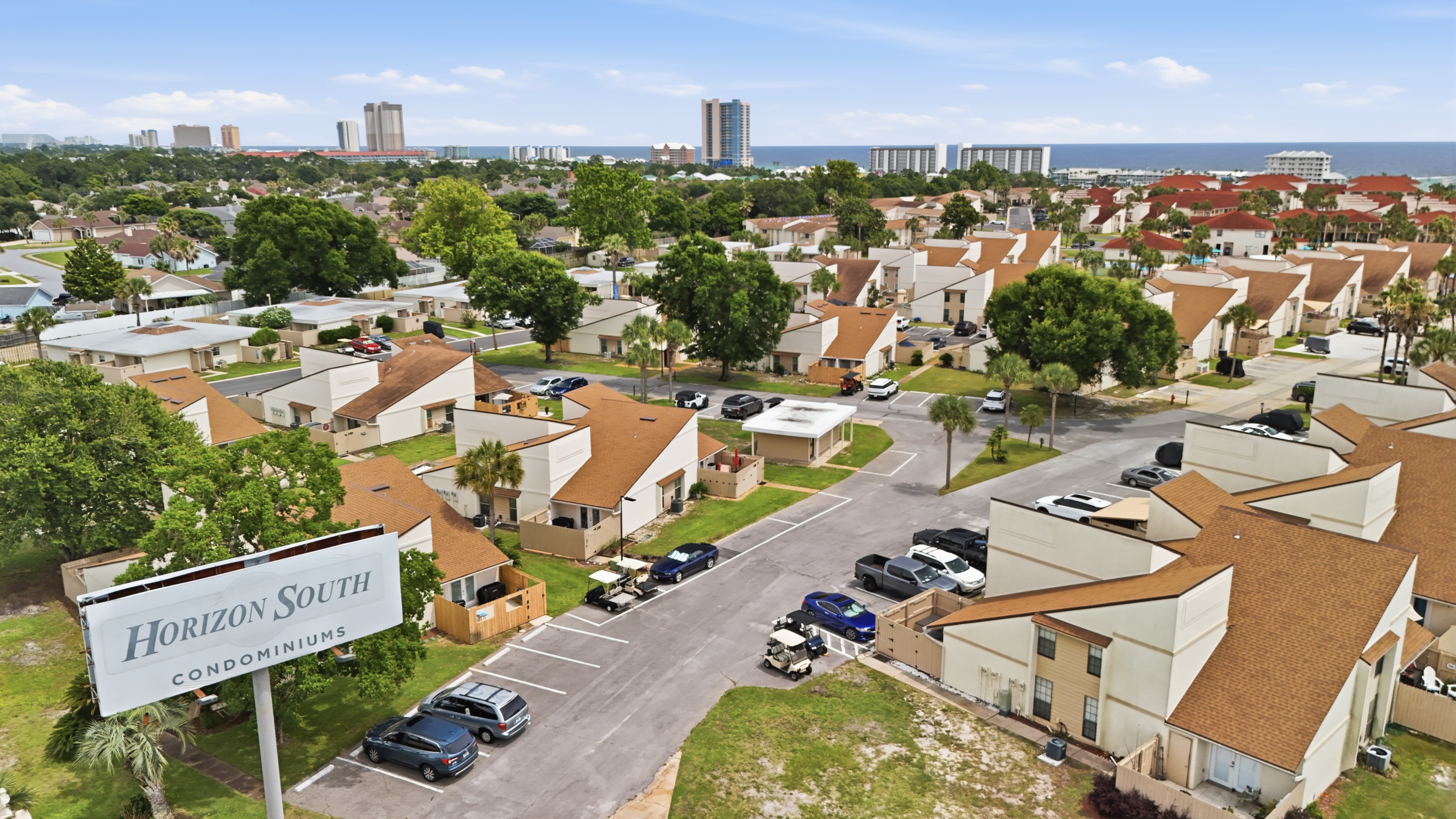  Amenity-Rich Beach Townhome Near Pier Park - 物件實景
