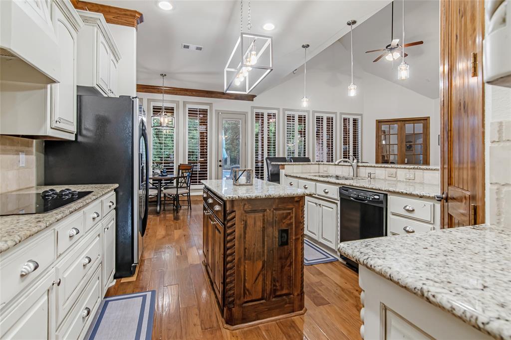 Azle, Texas, 76020, United States, 3 Bedrooms Bedrooms, ,3 BathroomsBathrooms,Residential,For Sale,1934218