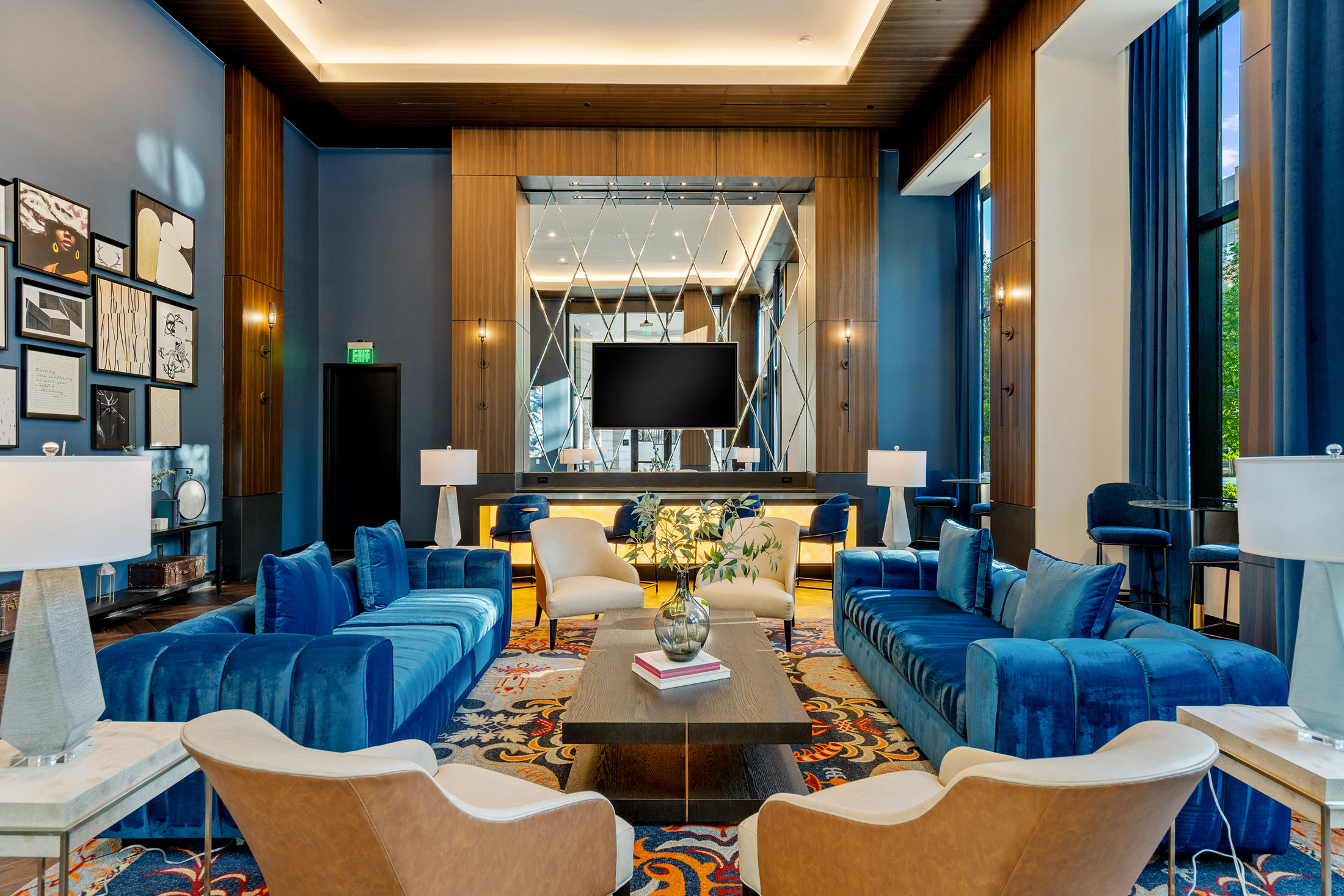  Stunning 17th Floor Corner Unit with Architectural Upgrades - 物件實景