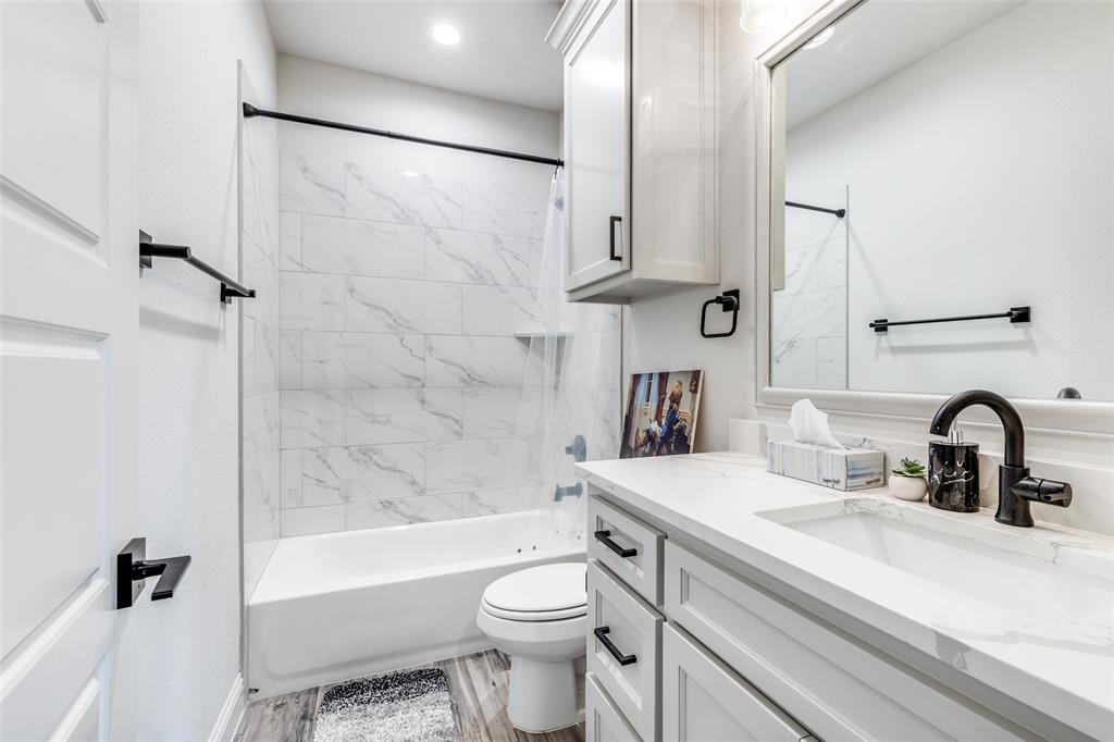 Springtown, Texas, 76082, United States, 4 Bedrooms Bedrooms, ,3 BathroomsBathrooms,Residential,For Sale,1982023