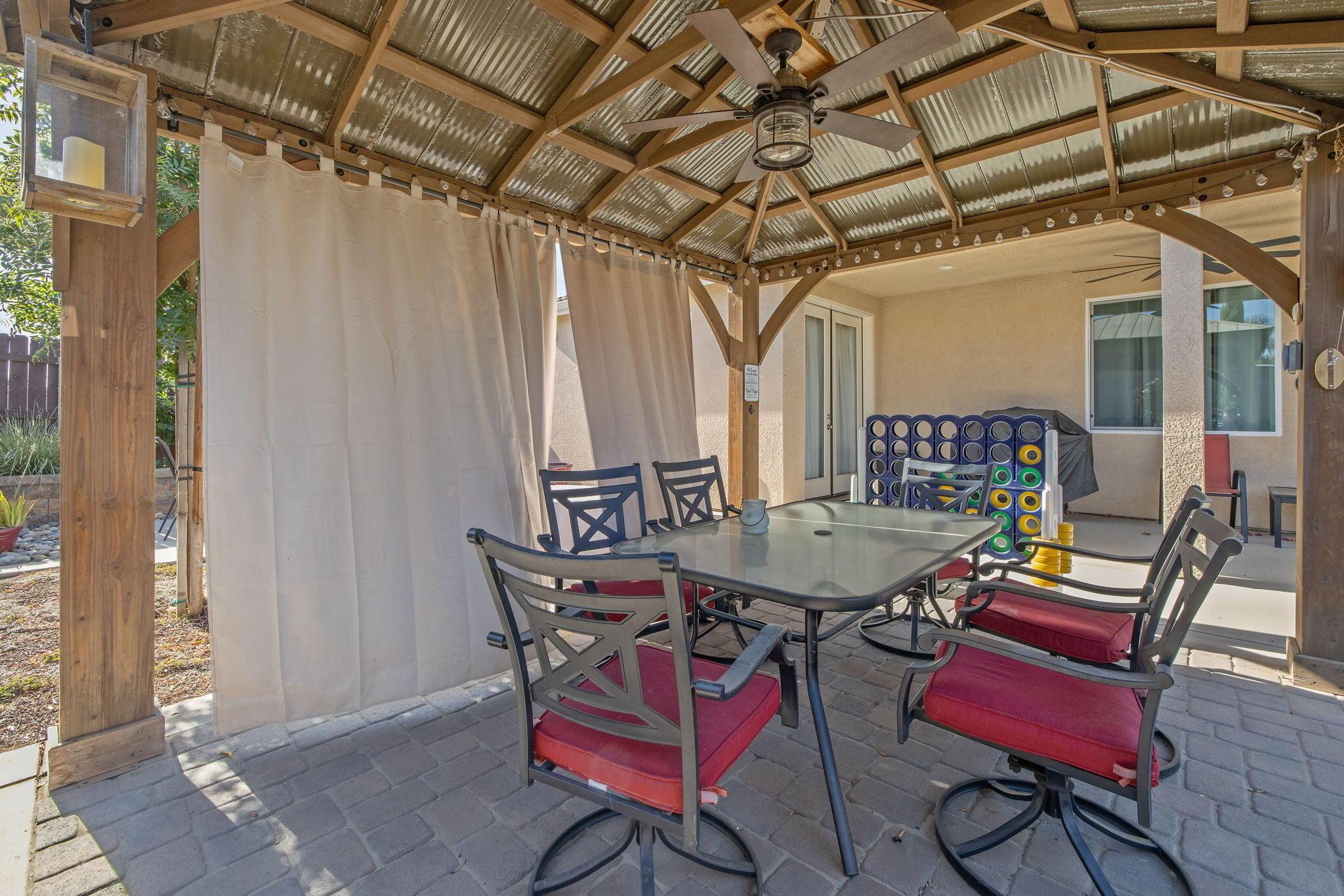 Visalia, California, 93291, United States, 4 Bedrooms Bedrooms, ,2 BathroomsBathrooms,Residential,For Sale,1927793