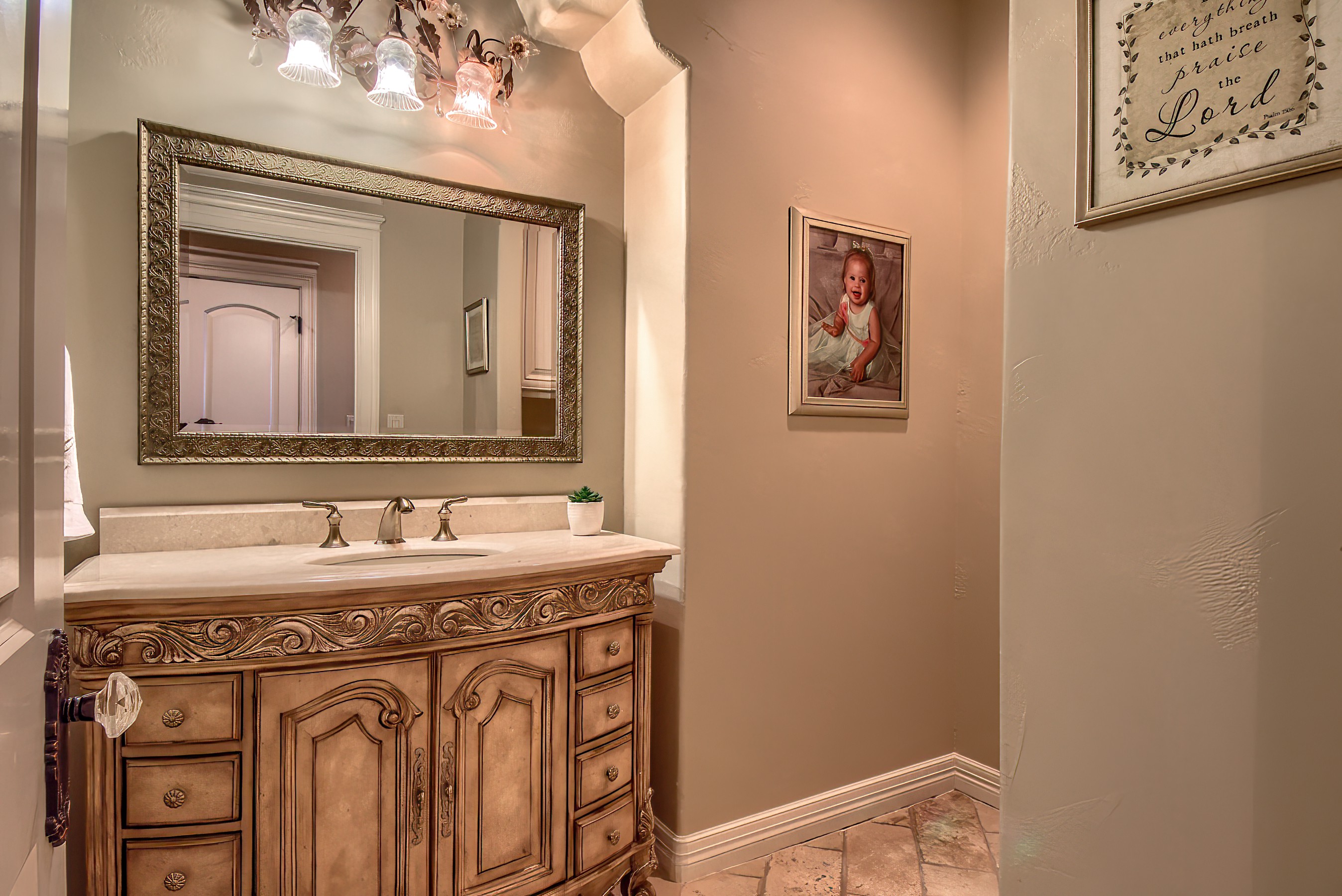 Seguin, Texas, 78155, United States, 7 Bedrooms Bedrooms, ,7 BathroomsBathrooms,Residential,For Sale,1994199