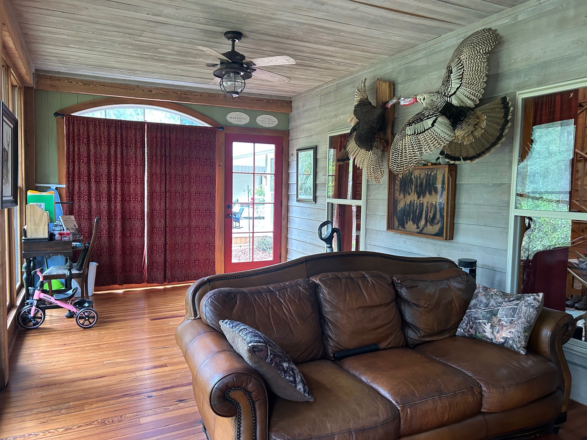 St Francisville, Louisiana, 70775, United States, 3 Bedrooms Bedrooms, ,3 BathroomsBathrooms,Residential,For Sale,1986328