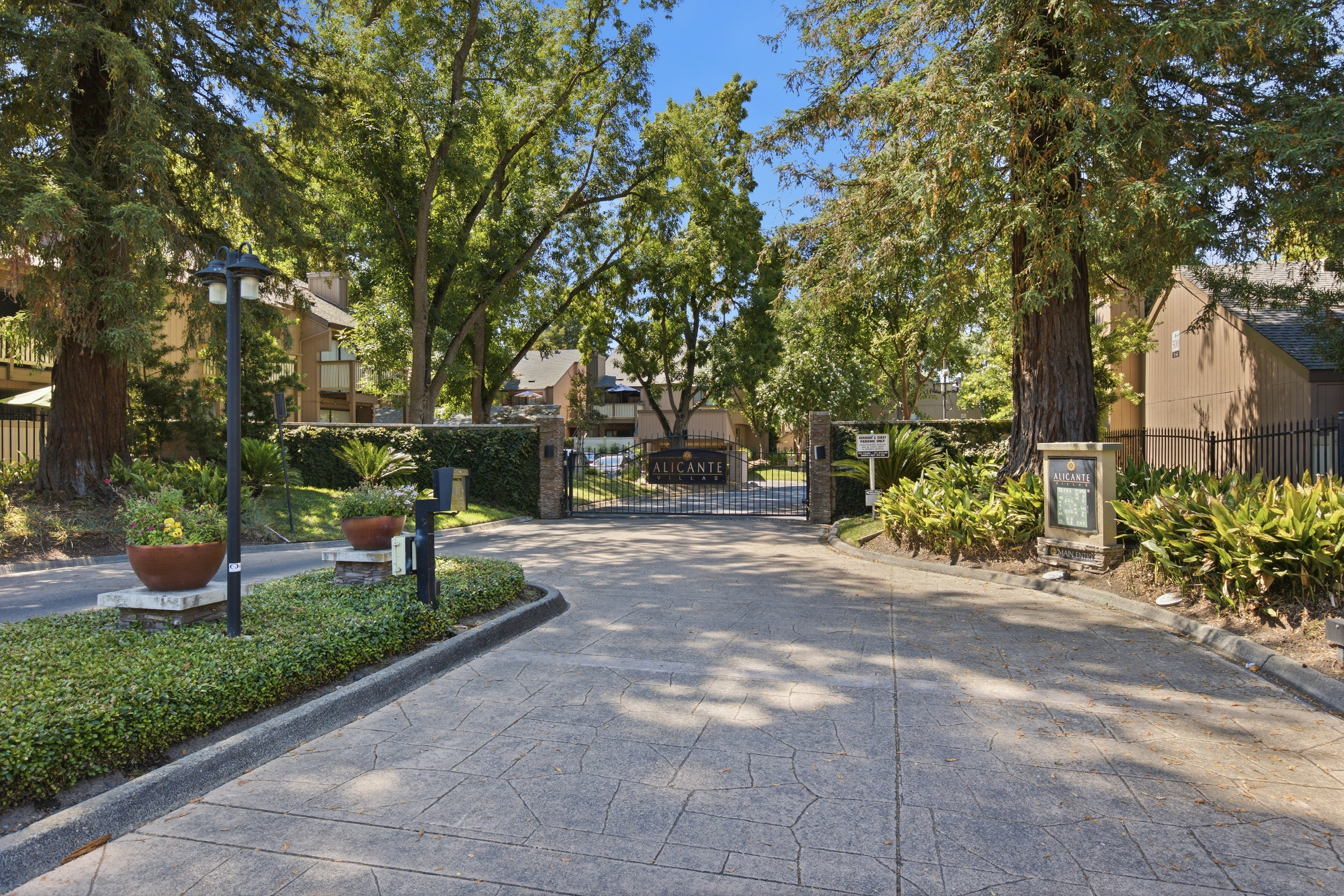  536 Woodside Oaks, Sacramento, CA, 95825 - 物件實景