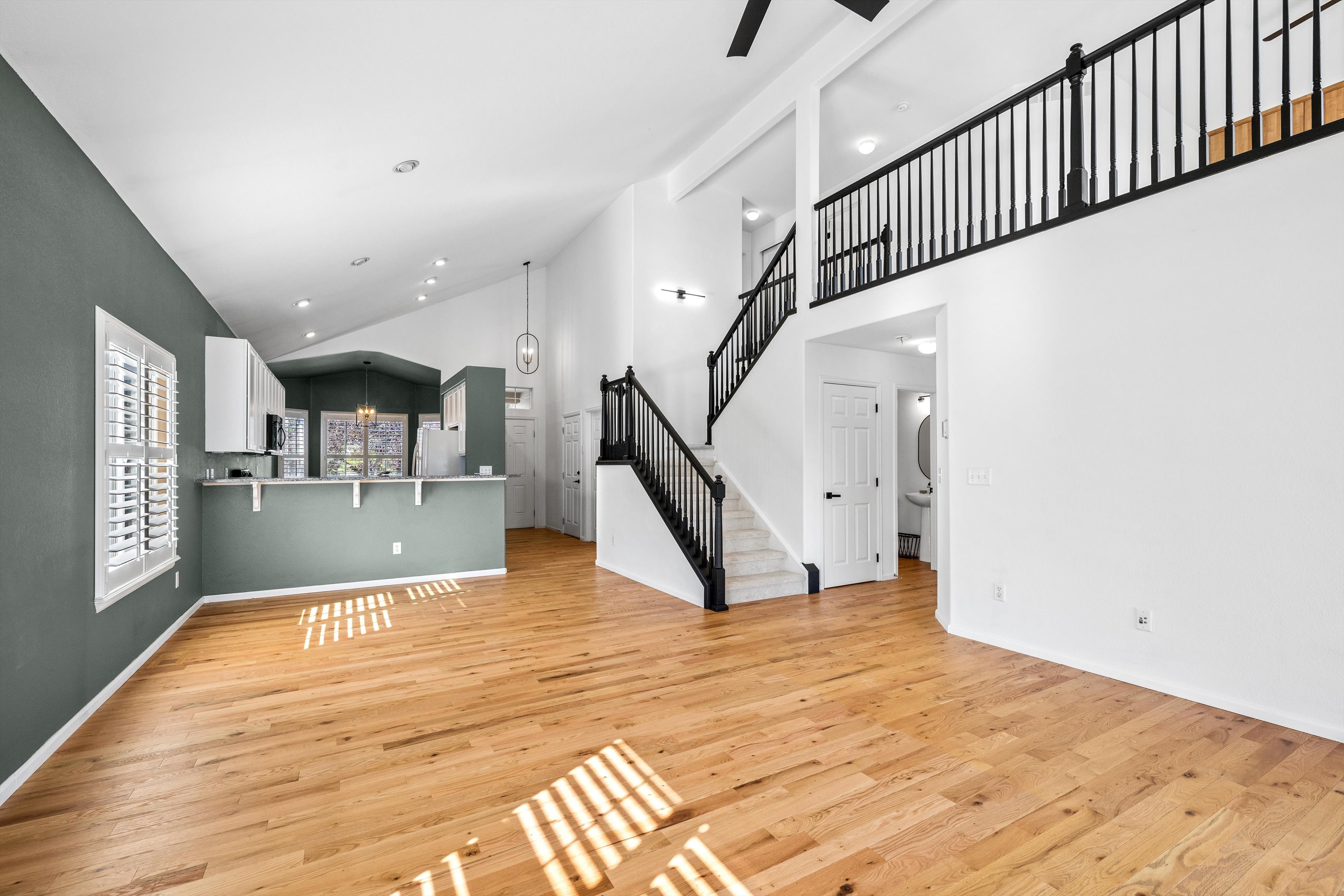  Updated 2 Story Home on the Fairway of Rocky Mountain National Golf Course - 物件實景