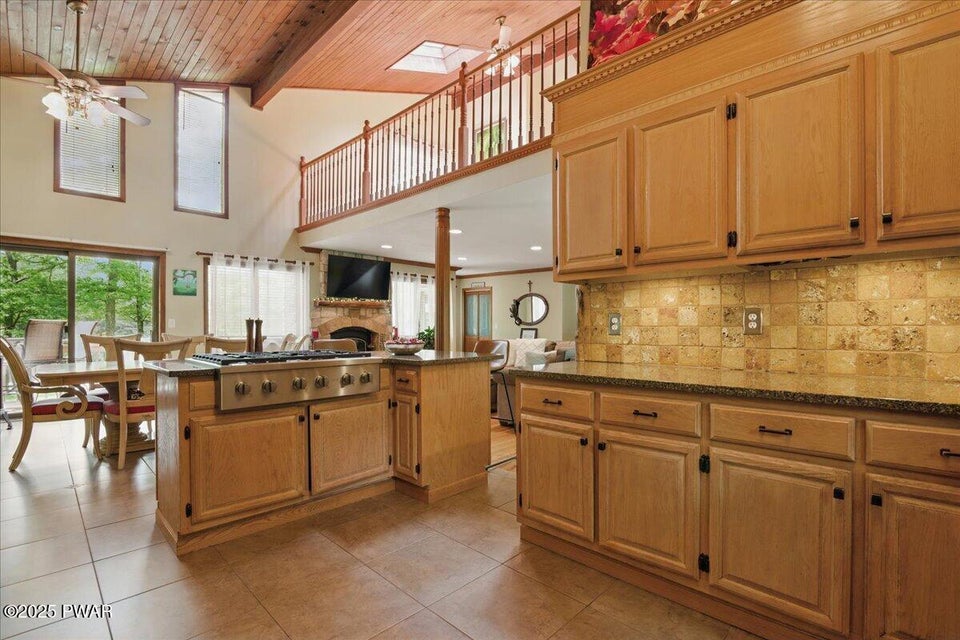 Milford, Pennsylvania, 18337, United States, 3 Bedrooms Bedrooms, ,2 BathroomsBathrooms,Residential,For Sale,1936970