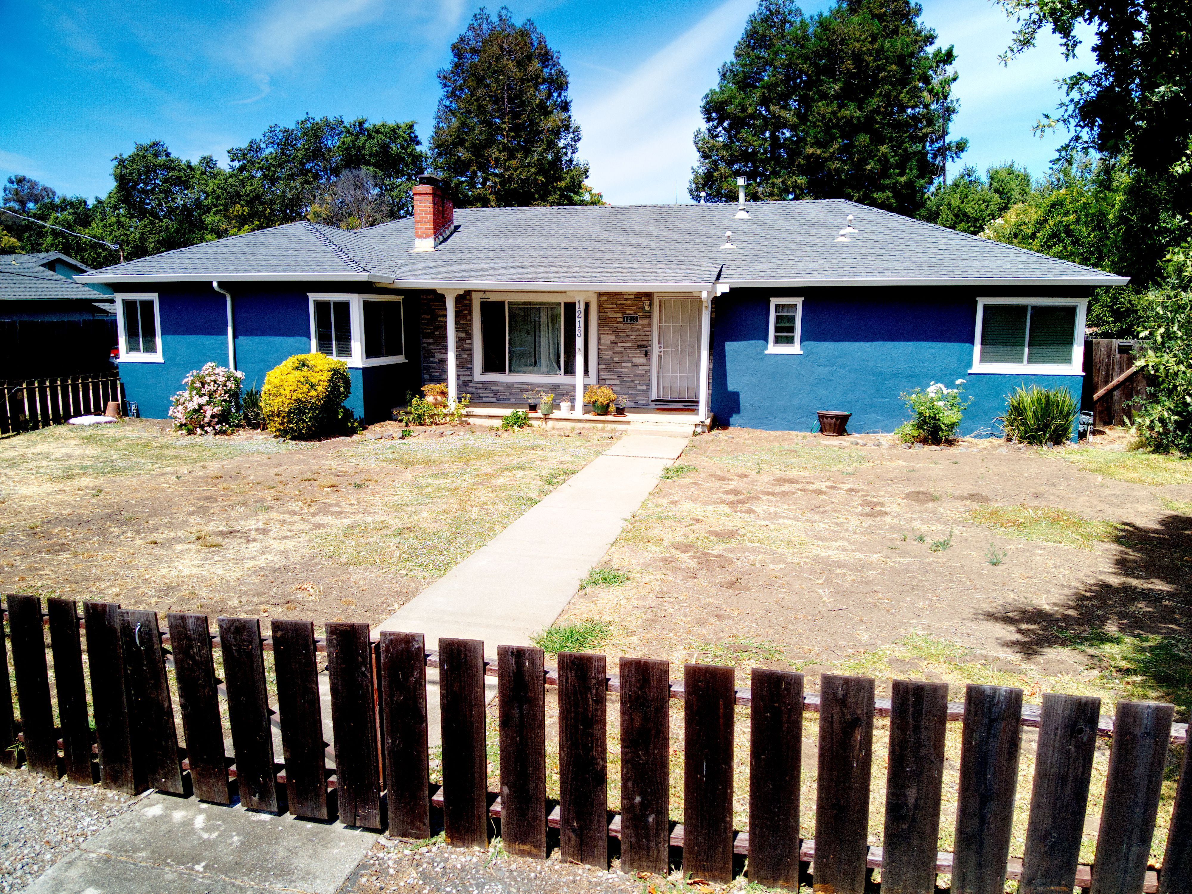  Classic Charm Meets Flexible Living in This Inviting Single-Story Ranch - 物件實景