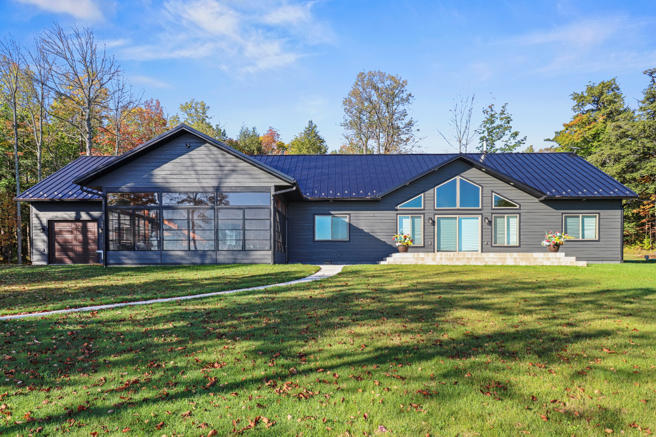 Marenisco, Wisconsin, 49947, United States, 4 Bedrooms Bedrooms, ,4 BathroomsBathrooms,Residential,For Sale,1984446