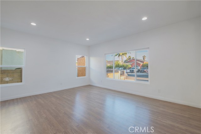 Huntington Park, California, 90255, United States, 4 Bedrooms Bedrooms, ,3 BathroomsBathrooms,Residential,For Sale,1928915