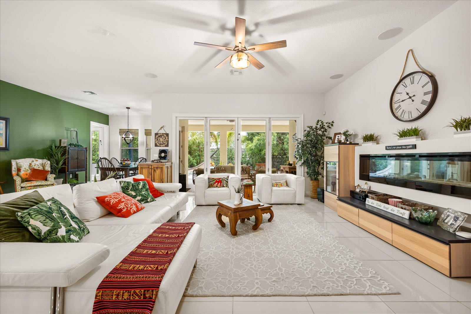 Orlando, Florida, 32836, United States, 6 Bedrooms Bedrooms, ,4 BathroomsBathrooms,Residential,For Sale,1943887