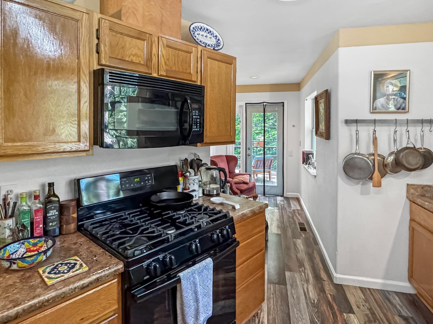 Grass Valley, California, 95945, United States, 3 Bedrooms Bedrooms, ,2 BathroomsBathrooms,Residential,For Sale,1944536