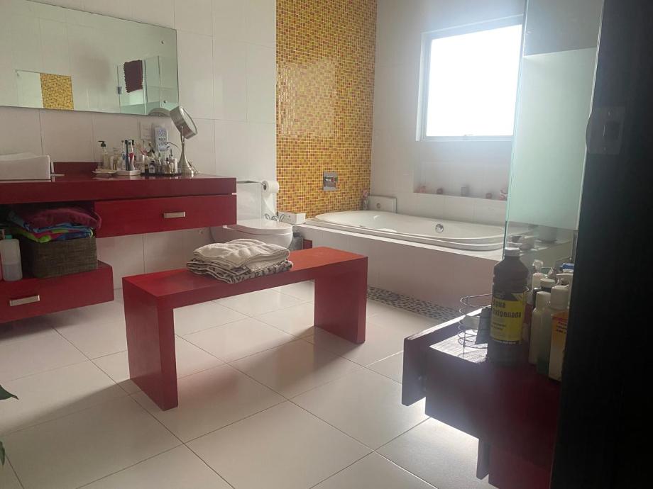 Calzada de los LLorones, Atizapán de Zaragoza, Estado de méxico, 52936, Mexico, 4 Bedrooms Bedrooms, ,5 BathroomsBathrooms,Residential,For Sale,Calzada de los LLorones,1623080
