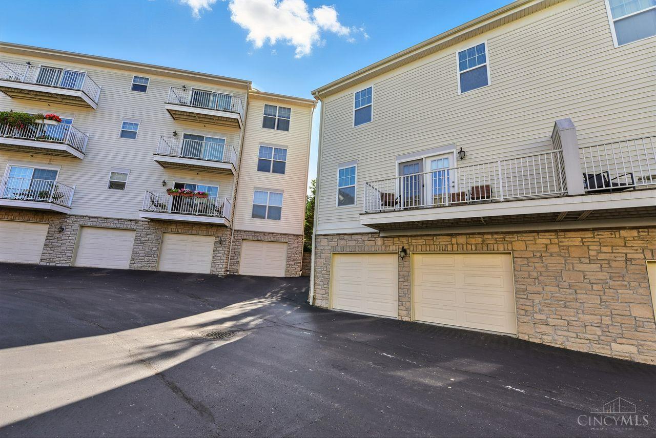 Cincinnati, Ohio, 45209, United States, 2 Bedrooms Bedrooms, ,4 BathroomsBathrooms,Residential,For Sale,1940241