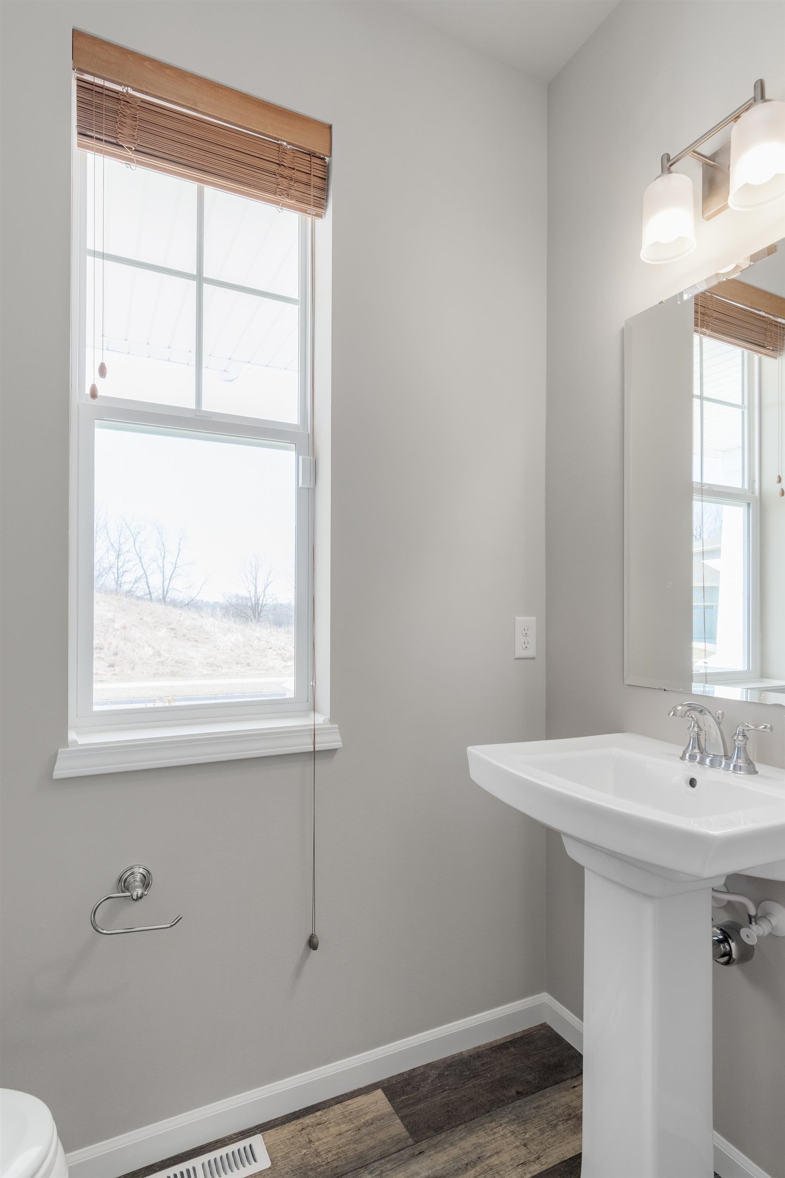 Madison, Wisconsin, 53718, United States, 4 Bedrooms Bedrooms, ,4 BathroomsBathrooms,Residential,For Sale,1938258