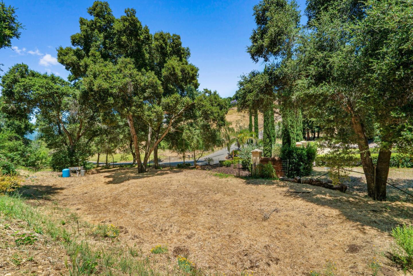 Los Gatos, California, 95032, United States, ,Land,For Sale,1918343