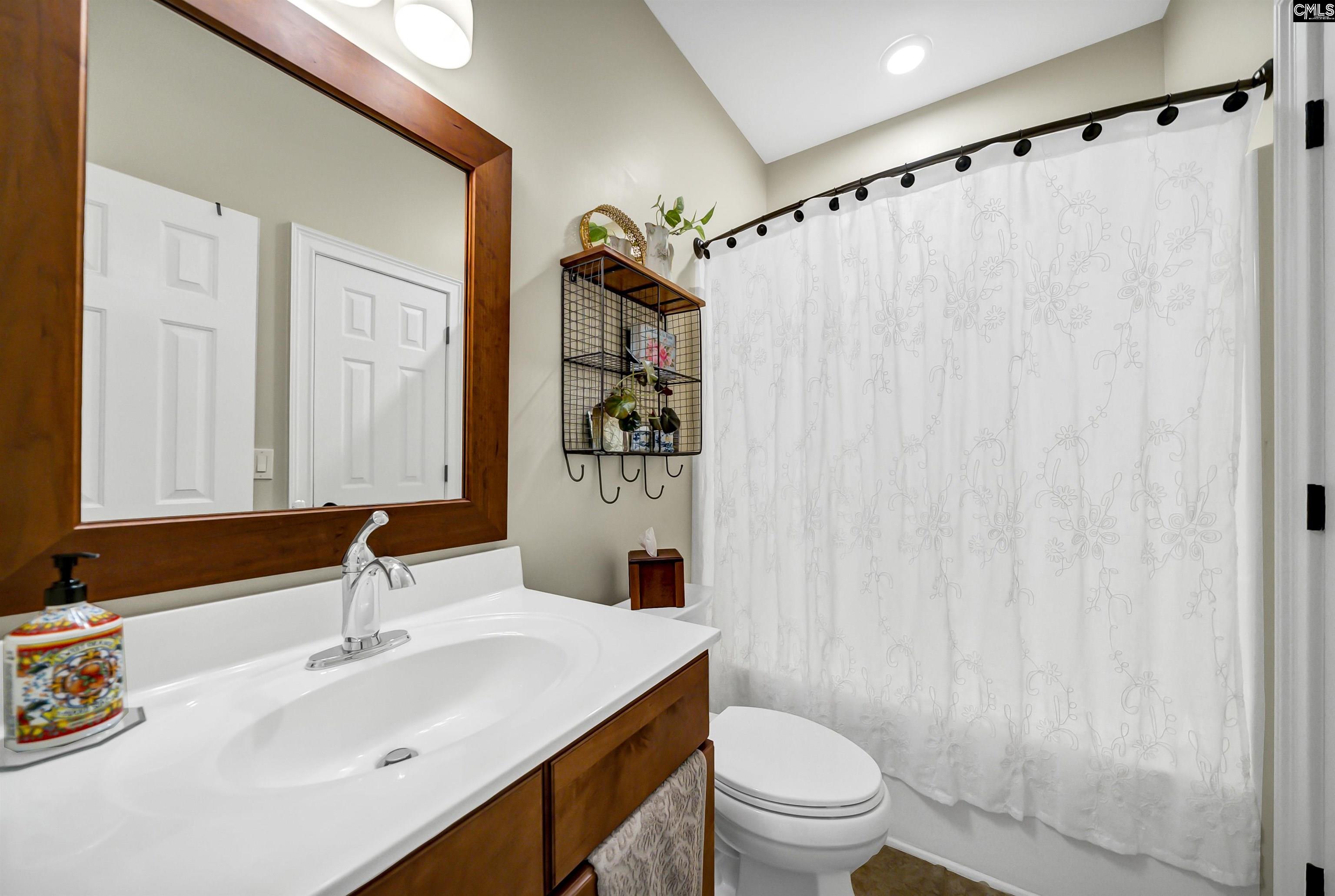 Chapin, South Carolina, 29036, United States, 4 Bedrooms Bedrooms, ,3 BathroomsBathrooms,Residential,For Sale,1989454