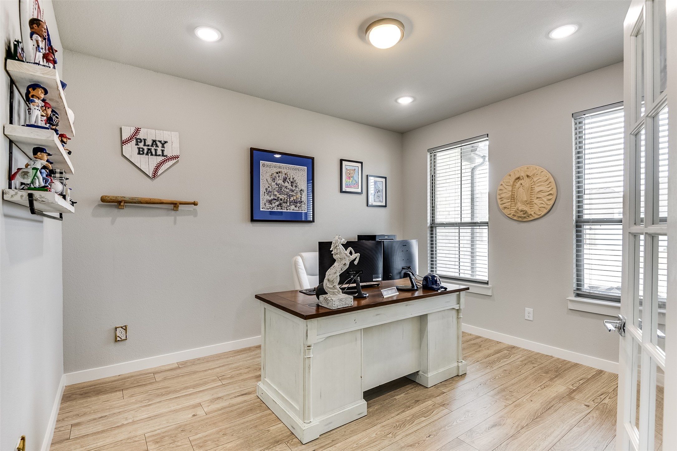 Waxahachie, Texas, 75165, United States, 4 Bedrooms Bedrooms, ,3 BathroomsBathrooms,Residential,For Sale,1925624