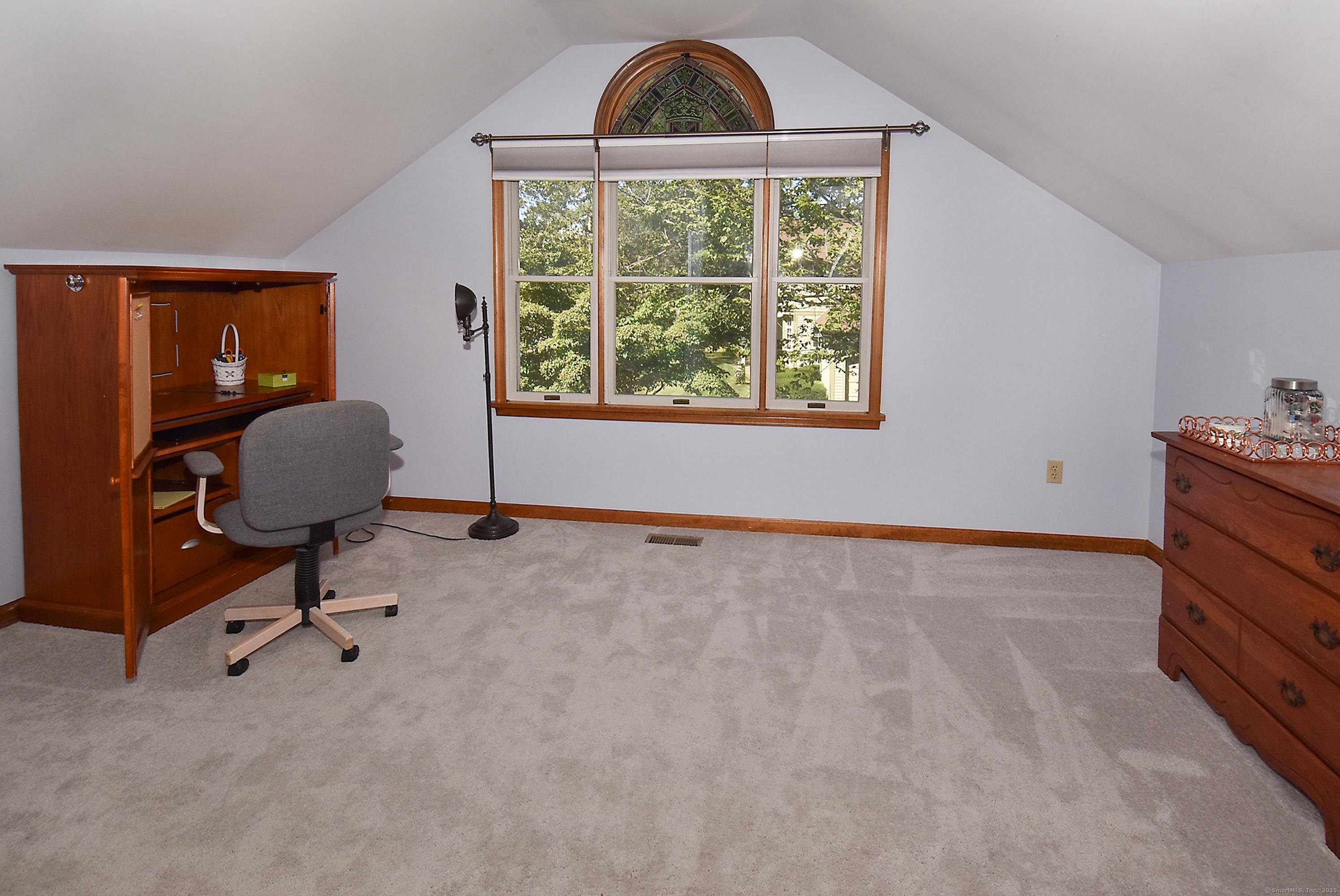 Windsor, Connecticut, 06095, United States, 4 Bedrooms Bedrooms, ,3 BathroomsBathrooms,Residential,For Sale,1936902