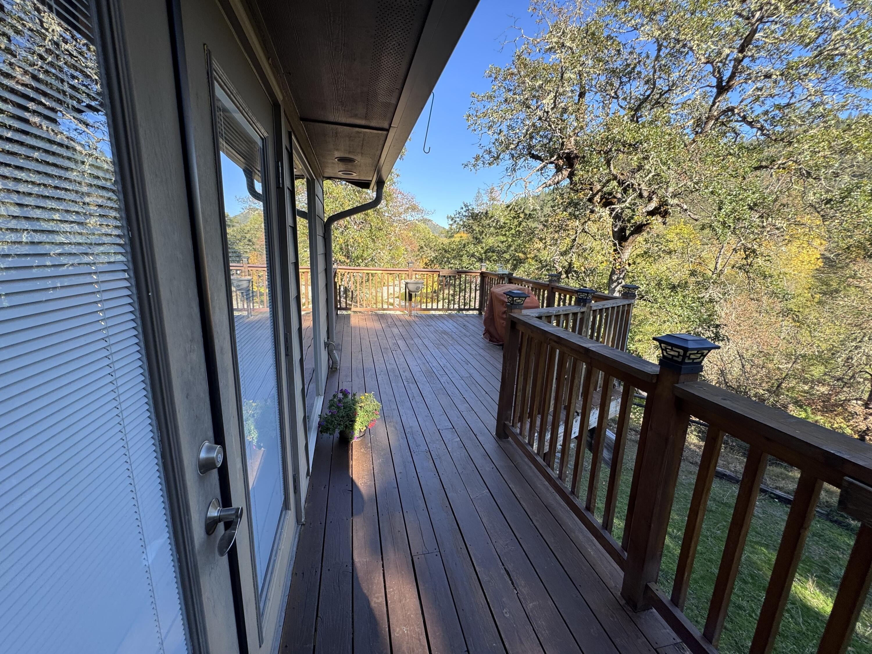 Rogue River, Oregon, 97537, United States, 3 Bedrooms Bedrooms, ,4 BathroomsBathrooms,Residential,For Sale,1982617