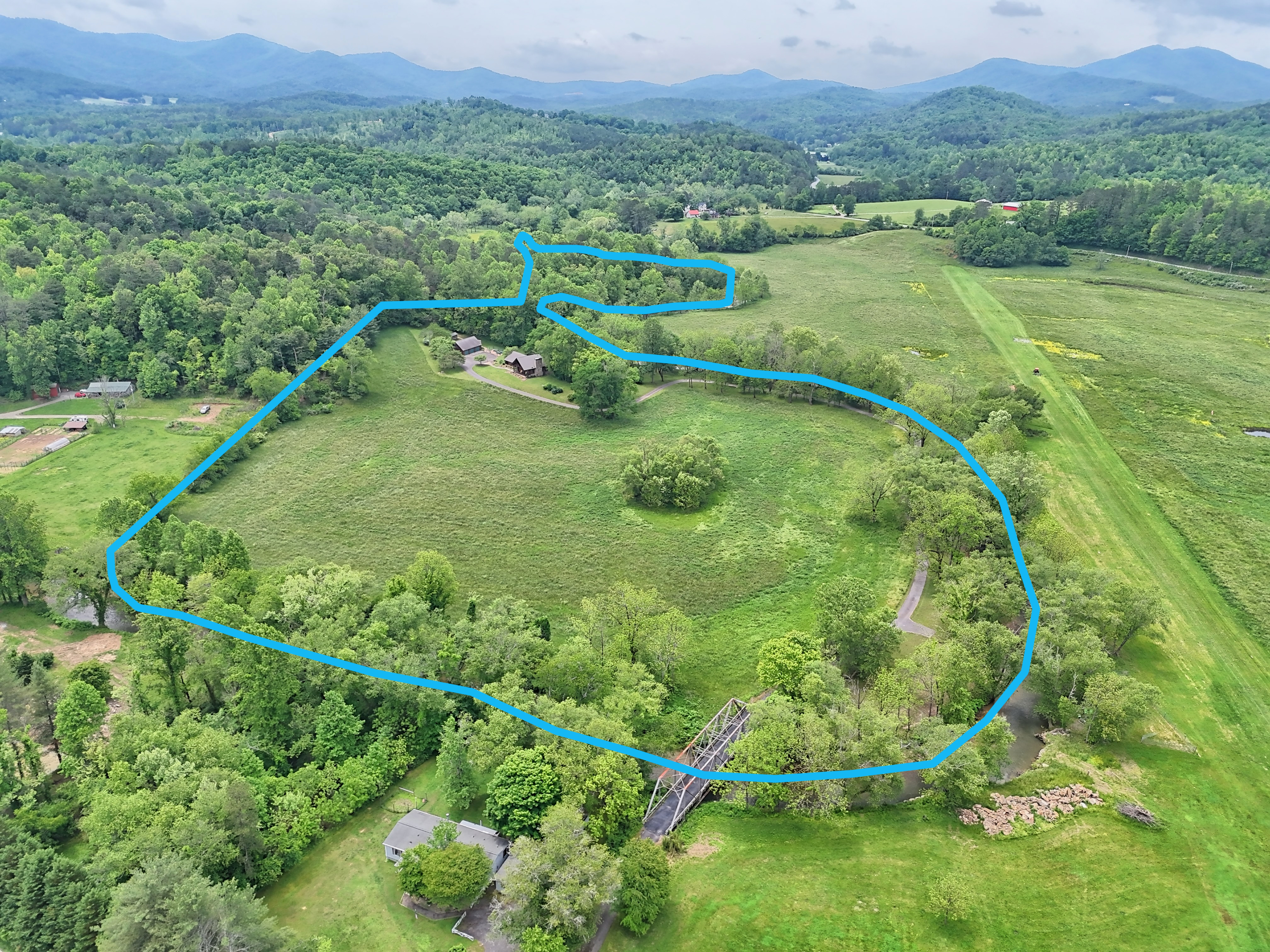 Warne, North Carolina, 28909, United States, 3 Bedrooms Bedrooms, ,3 BathroomsBathrooms,Residential,For Sale,1826737