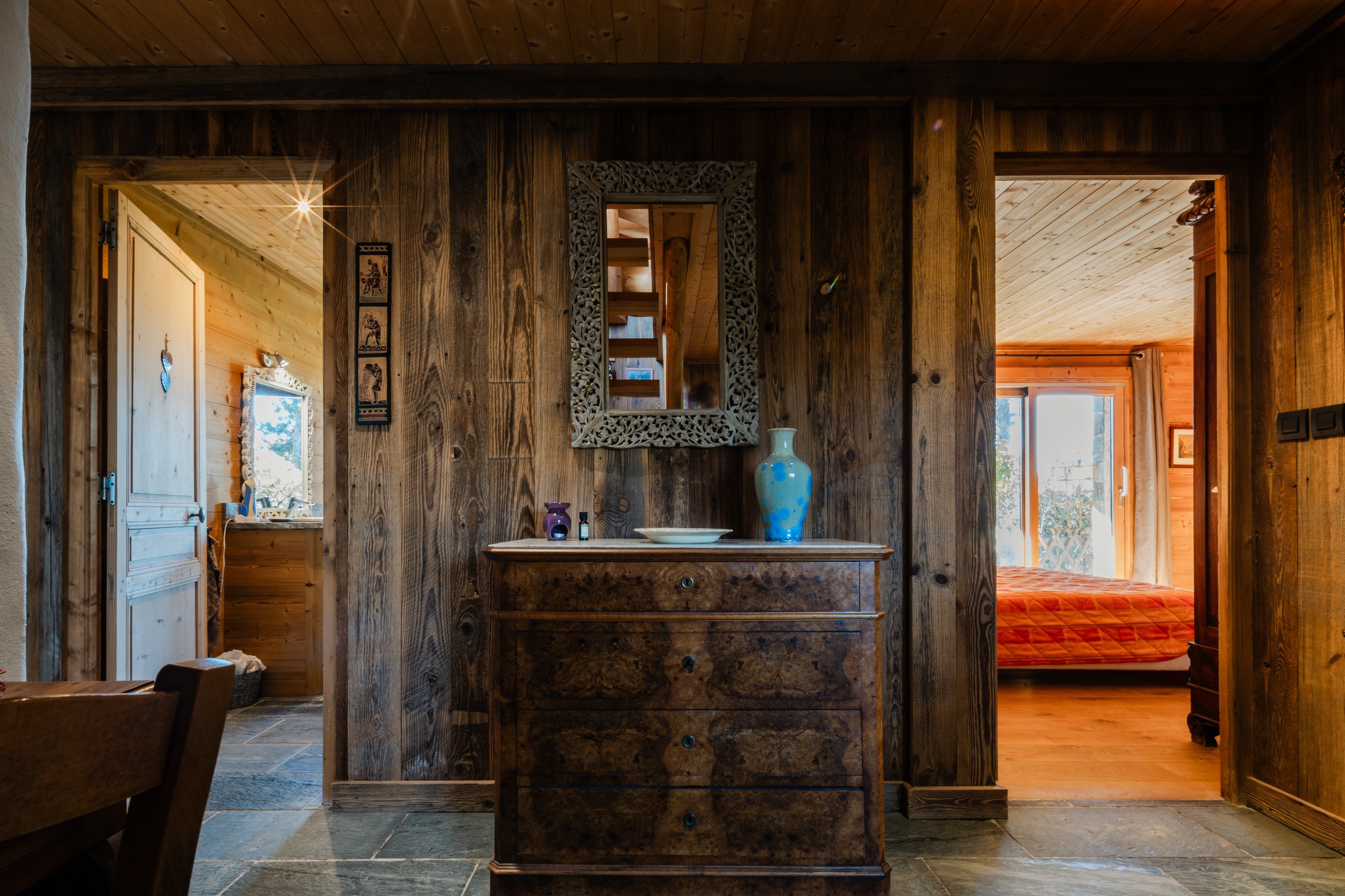  Chalet with lake and mountain views – ski-in / ski-out - 物件實景