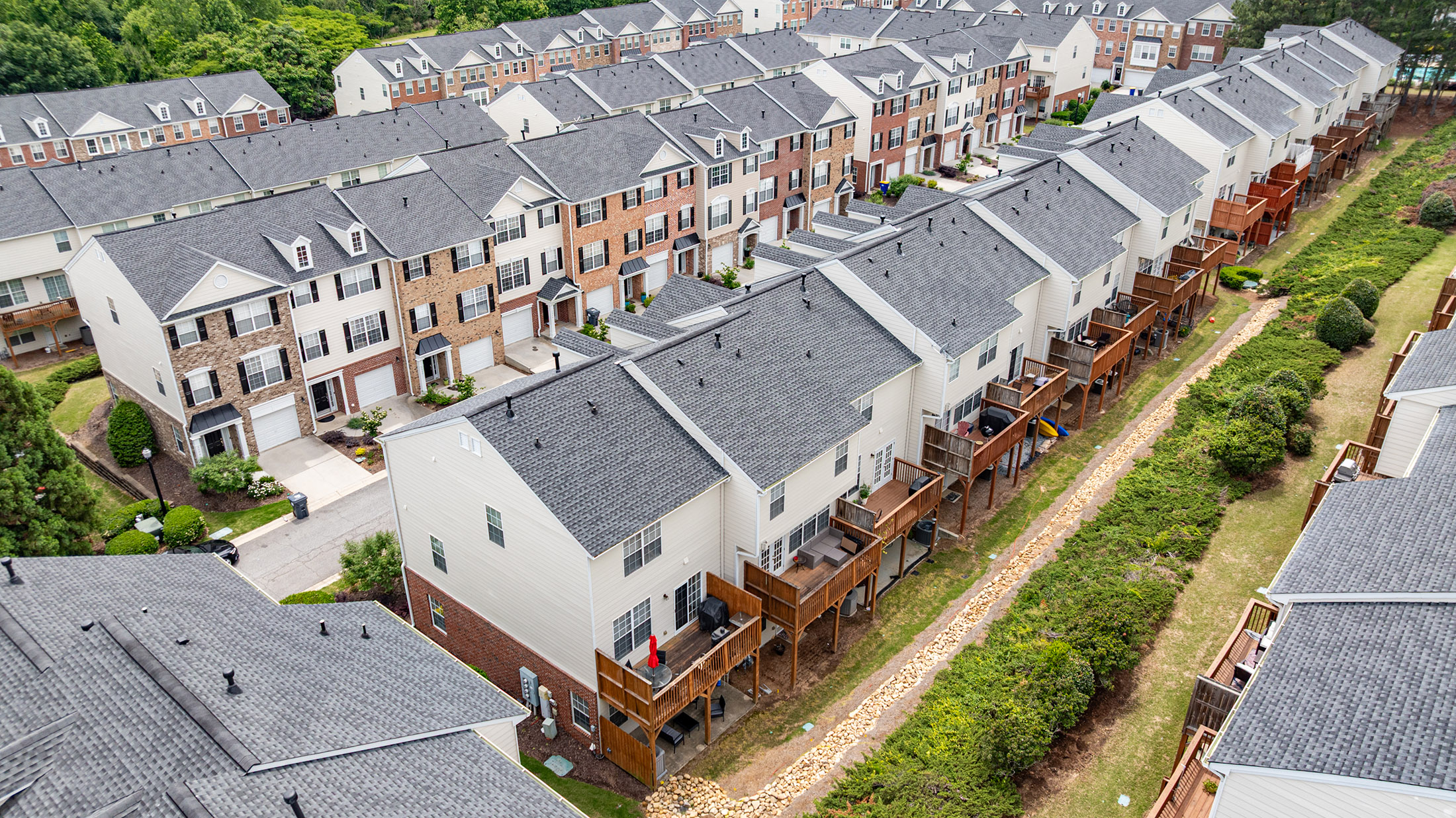  Beautiful Townhome Designed with Style and Functionality - 物件實景