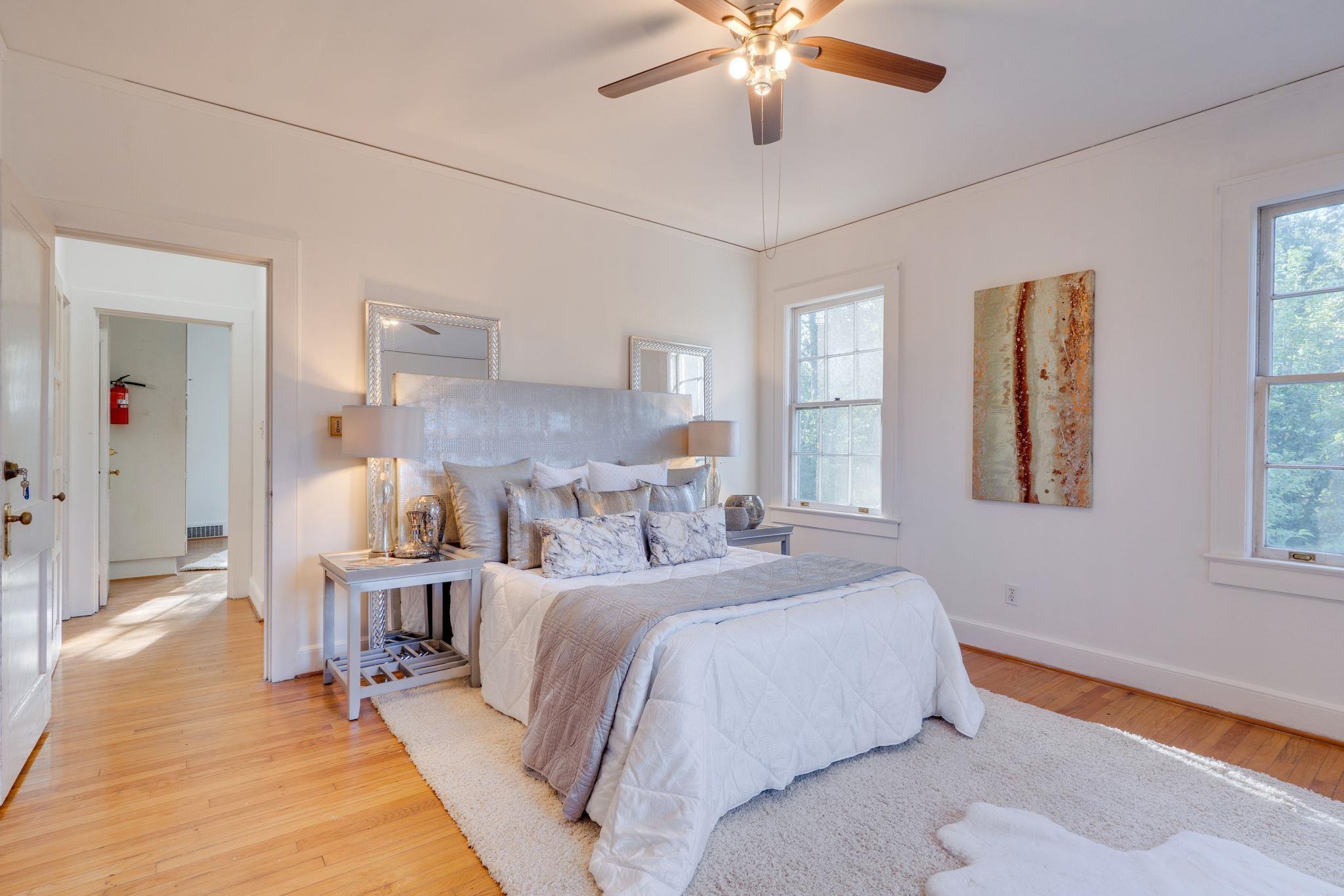 Tallahassee, Florida, 32301, United States, 4 Bedrooms Bedrooms, ,2 BathroomsBathrooms,Residential,For Sale,1971619