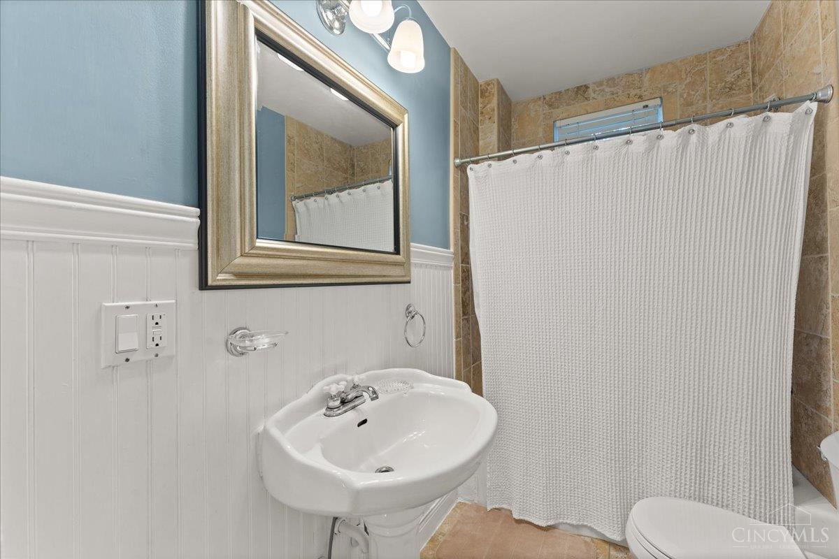 Cincinnati, Ohio, 45226, United States, 3 Bedrooms Bedrooms, ,2 BathroomsBathrooms,Residential,For Sale,1911951
