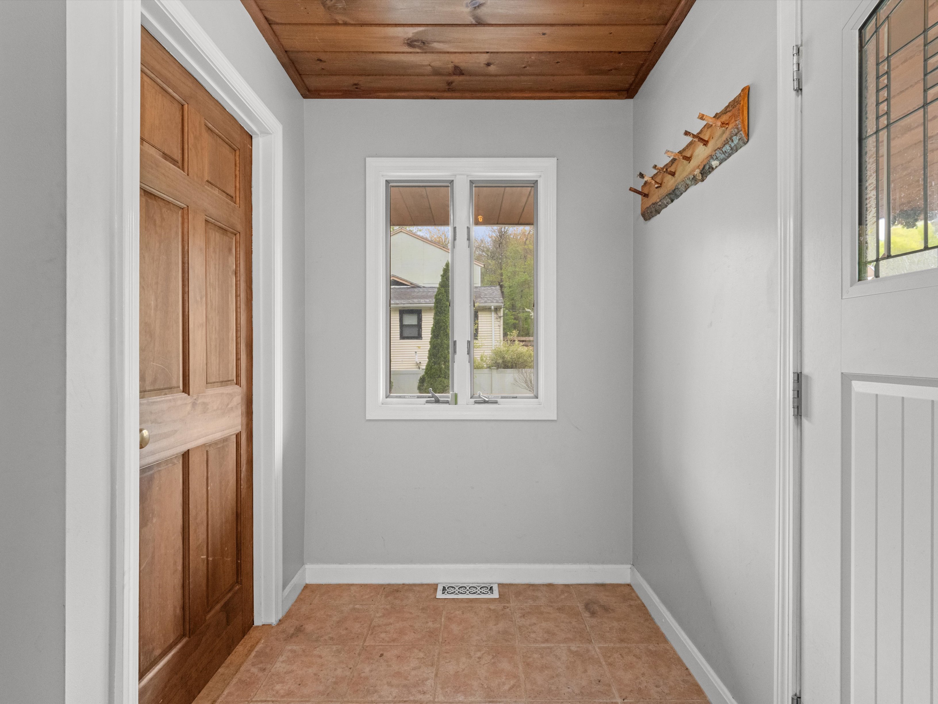  19 Cedar Road, Shrewsbury, MA 01545 - 物件實景