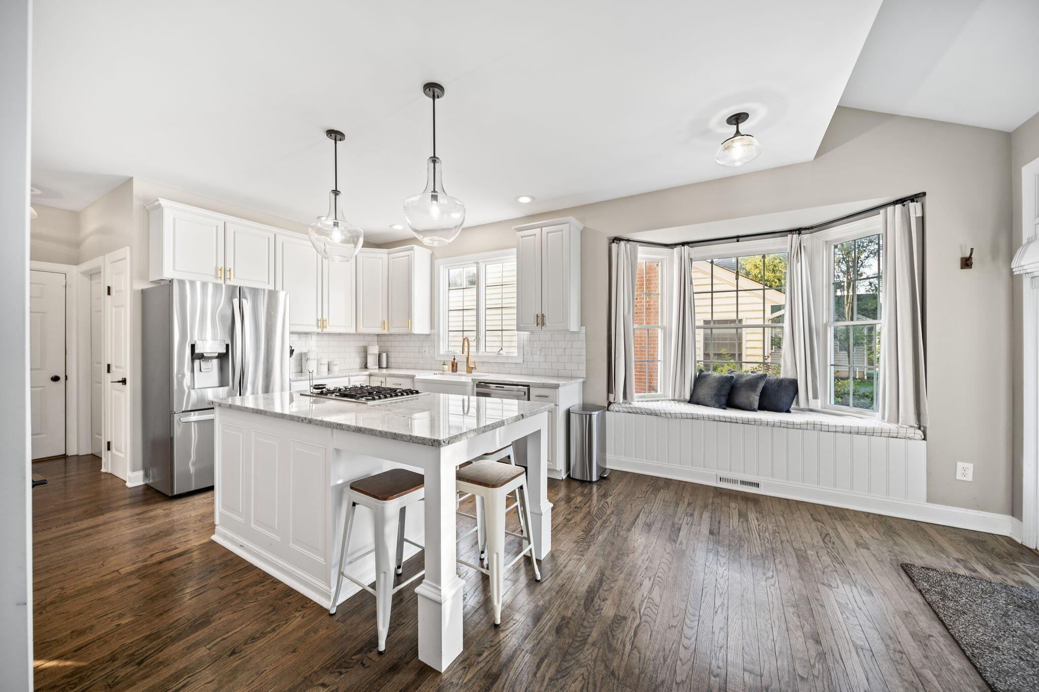 New Albany, Ohio, 43054, United States, 4 Bedrooms Bedrooms, ,3 BathroomsBathrooms,Residential,For Sale,1988234