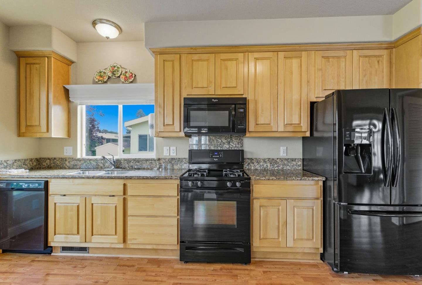 Half Moon Bay, California, 94019, United States, 3 Bedrooms Bedrooms, ,2 BathroomsBathrooms,Residential,For Sale,1949797