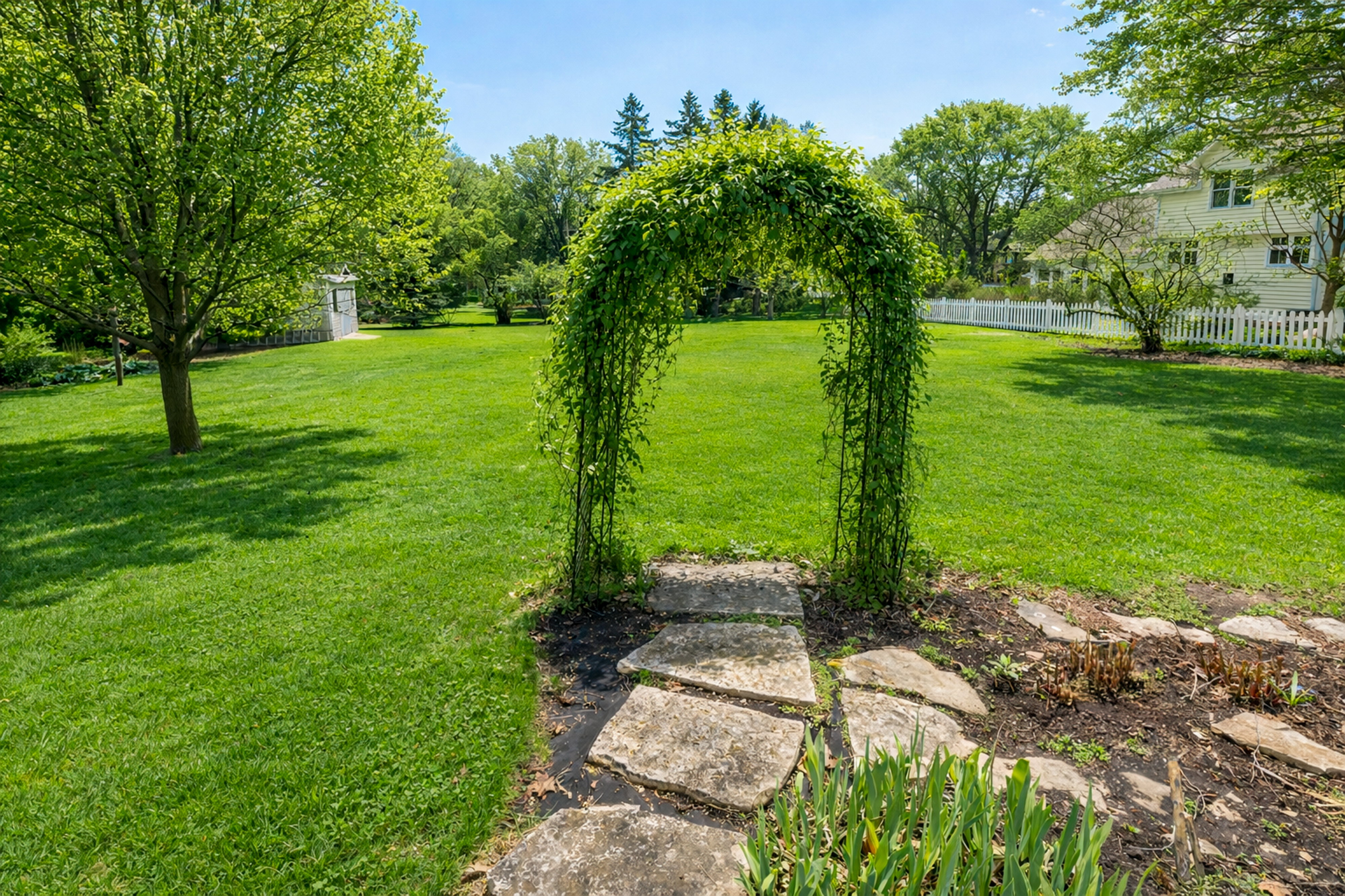  Timeless Residence in Elm Grove - 物件實景
