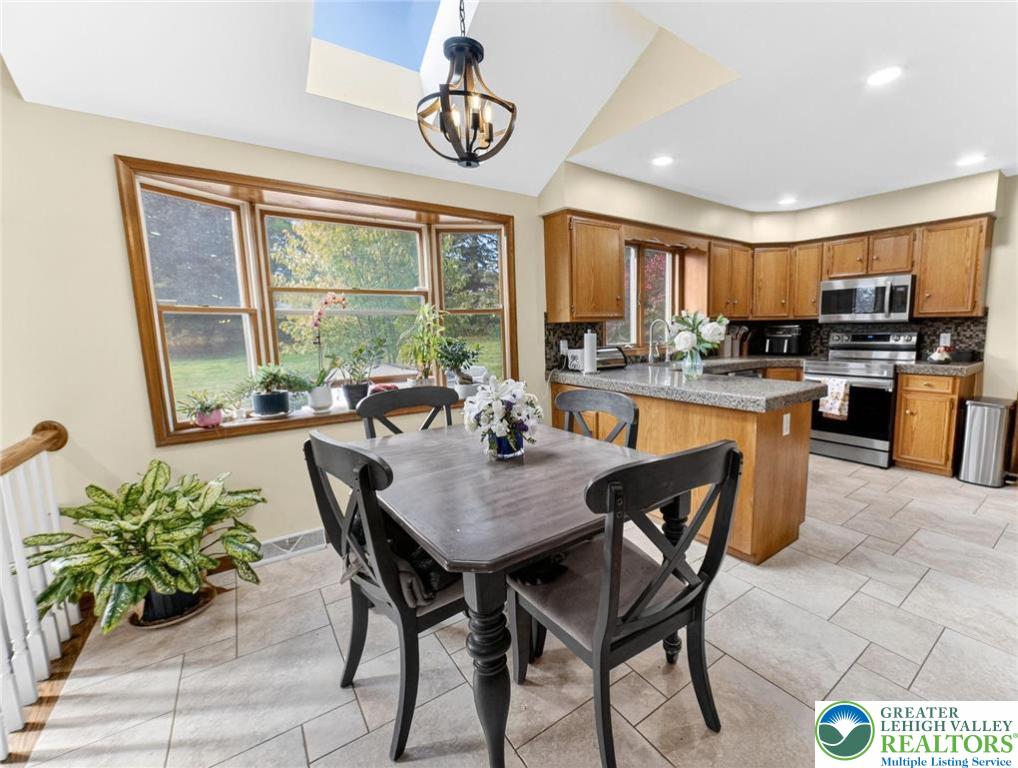 North Whitehall Twp, Pennsylvania, 18069, United States, 4 Bedrooms Bedrooms, ,3 BathroomsBathrooms,Residential,For Sale,1987552