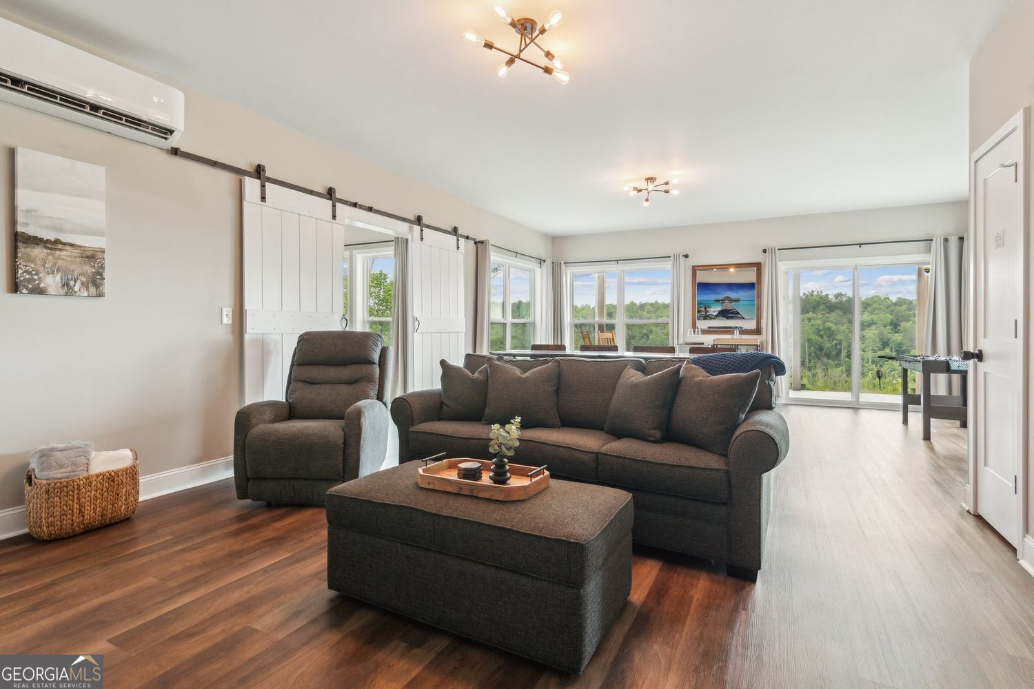 Ellijay, Georgia, 30540, United States, 3 Bedrooms Bedrooms, ,3 BathroomsBathrooms,Residential,For Sale,1858970