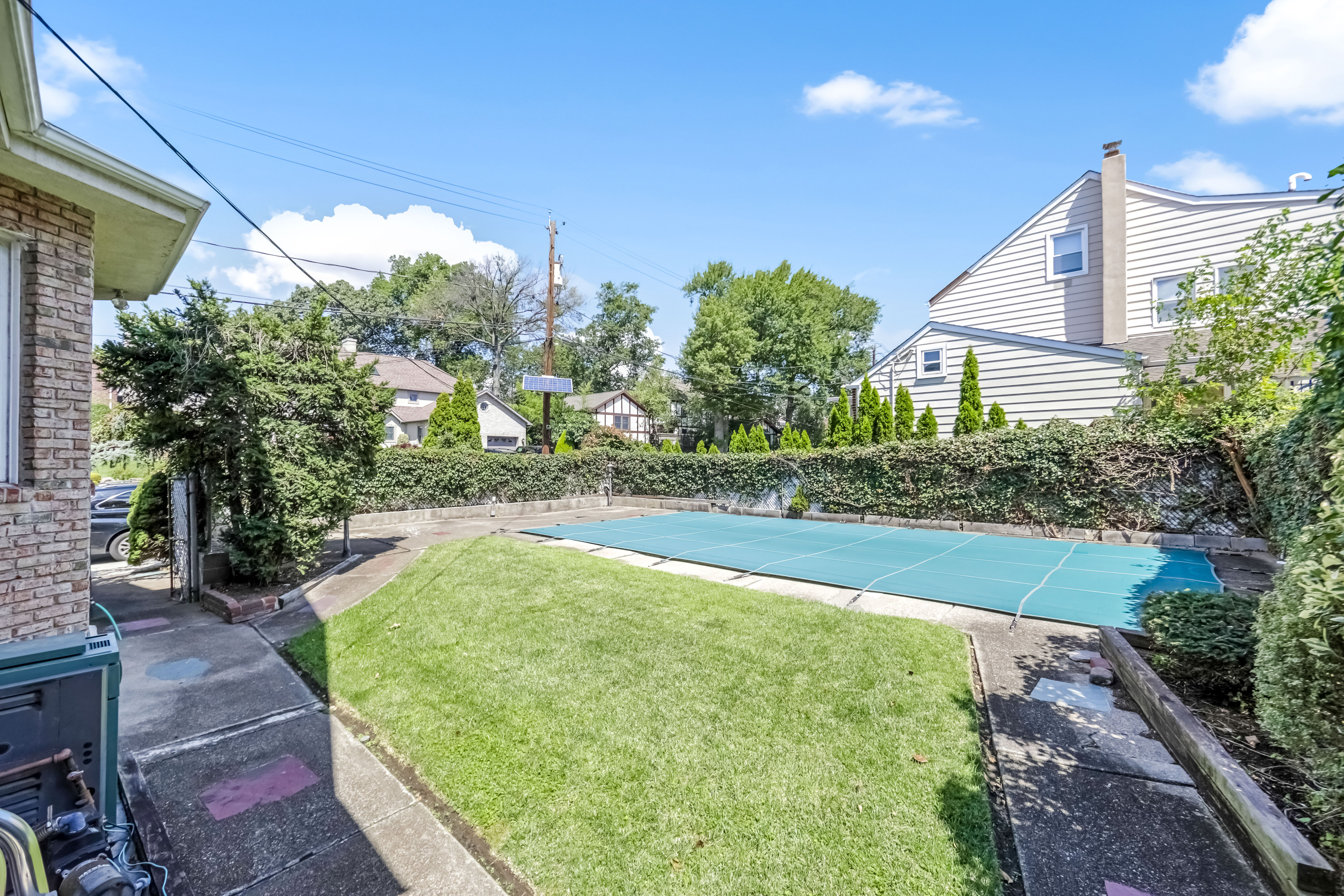 Cliffside Park, New Jersey, 07010, United States, 3 Bedrooms Bedrooms, ,3 BathroomsBathrooms,Residential,For Sale,1980135