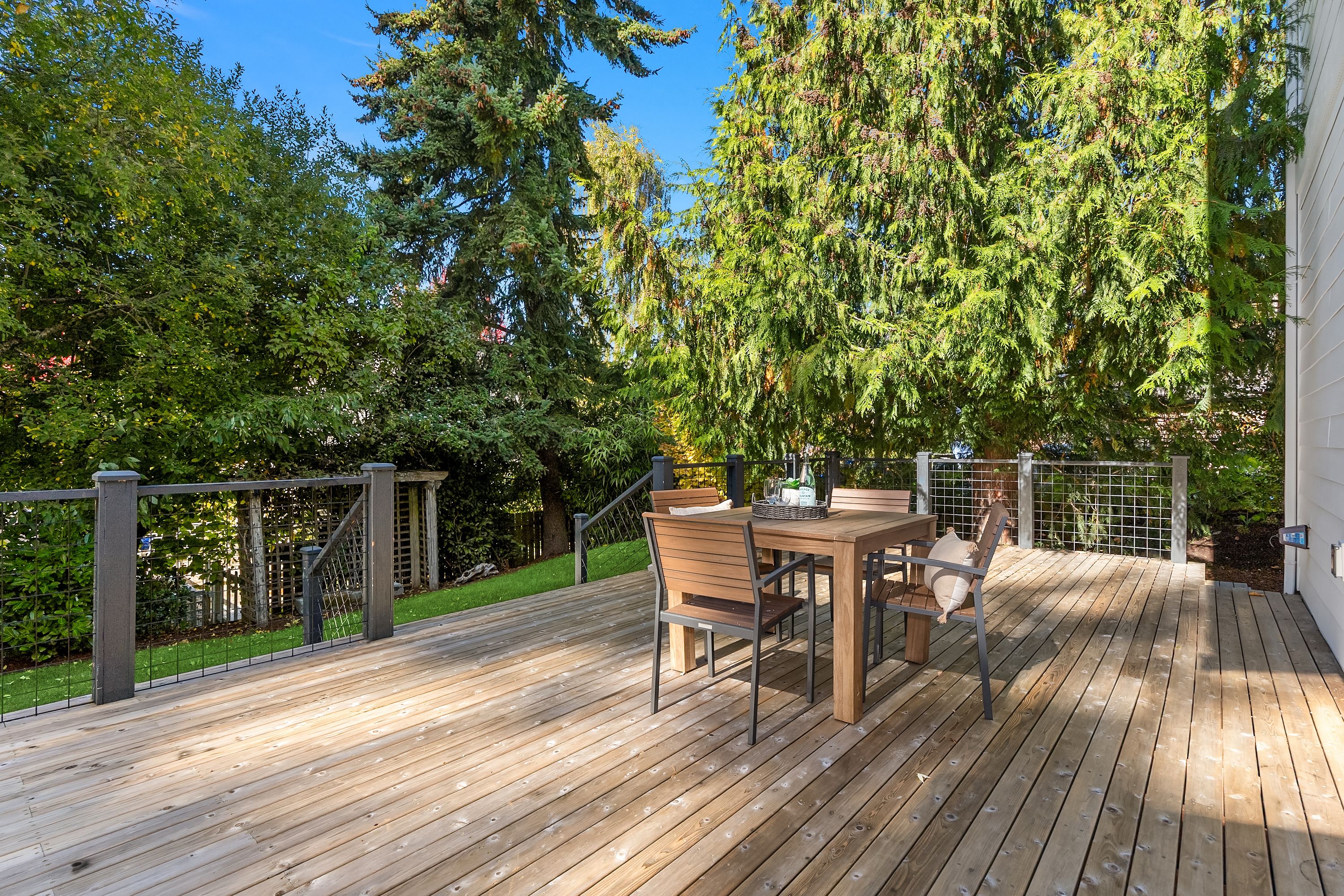  689 Pierce Court Northwest, Bainbridge Island, WA 98110 - 物件實景