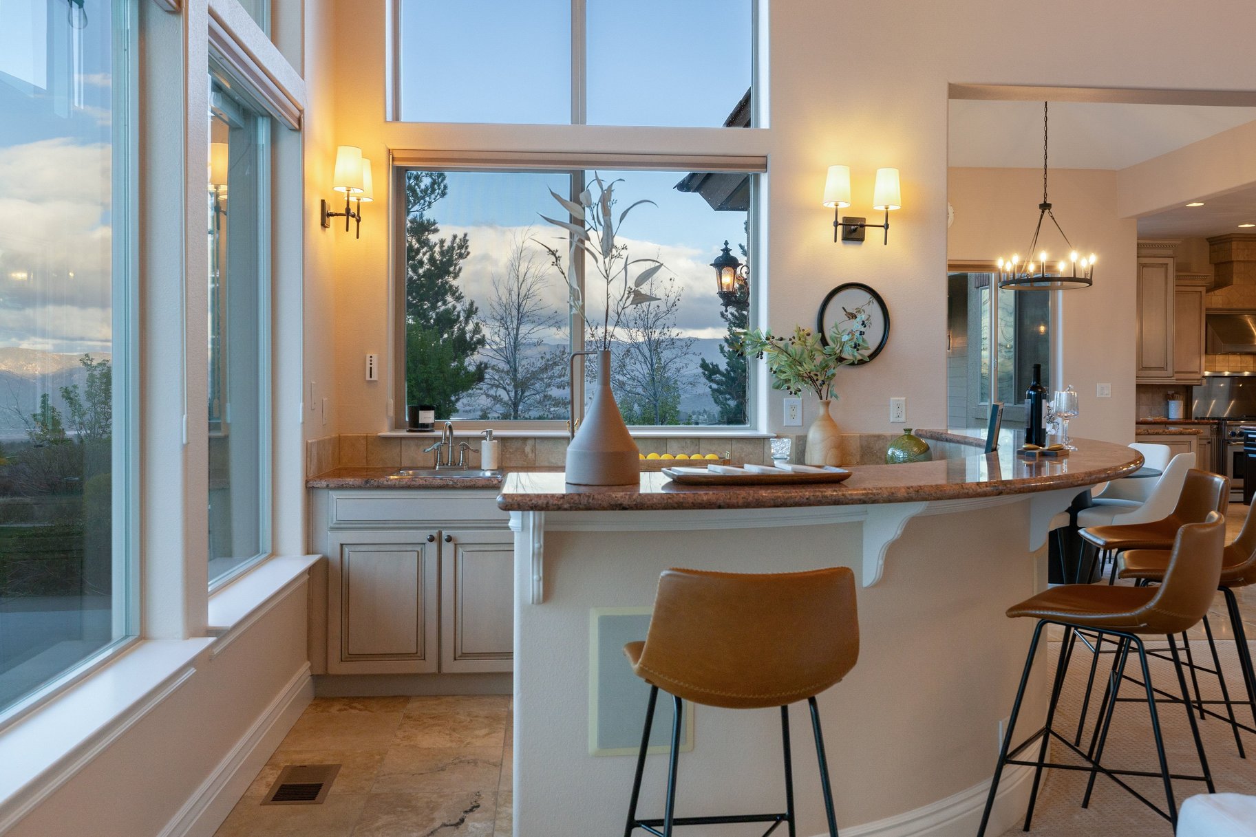  Private Mountain Estate with Elevated Views - 物件實景