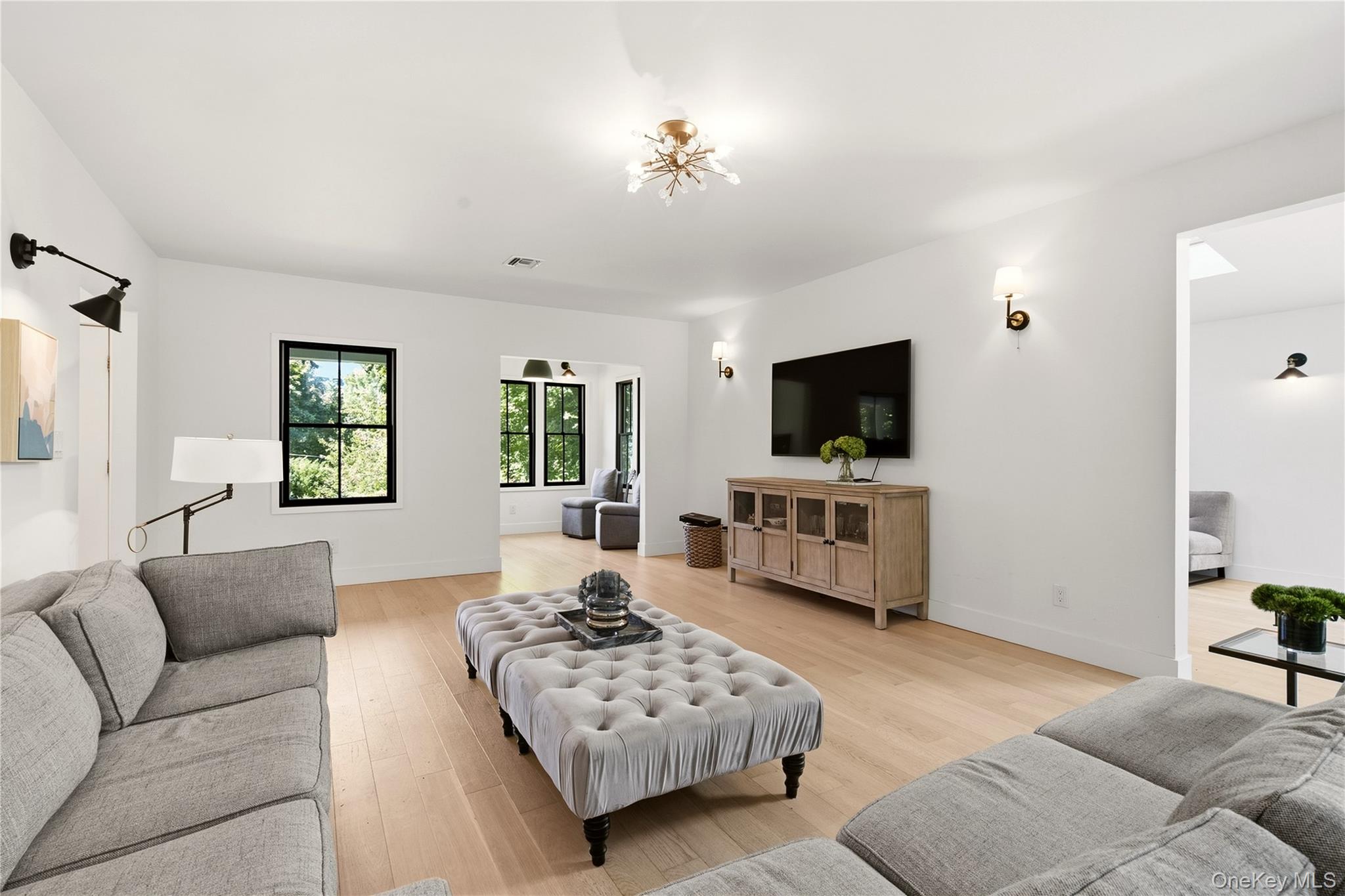  10 The Locusts, Roslyn Estates, NY, 11576 - 物件實景