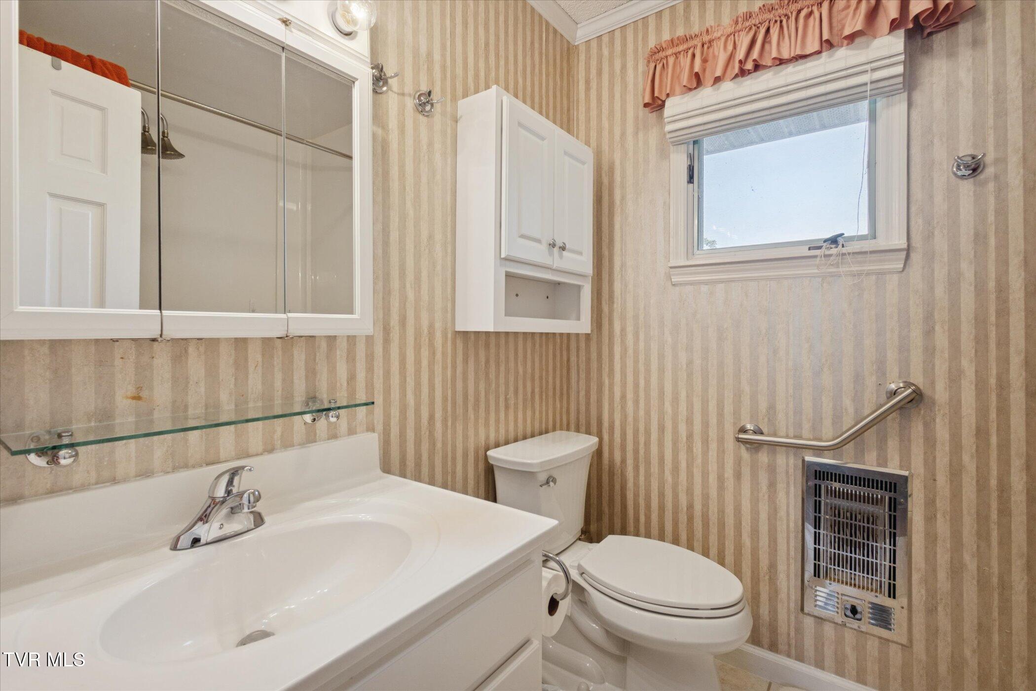 Johnson City, Tennessee, 37604, United States, 4 Bedrooms Bedrooms, ,3 BathroomsBathrooms,Residential,For Sale,1978550