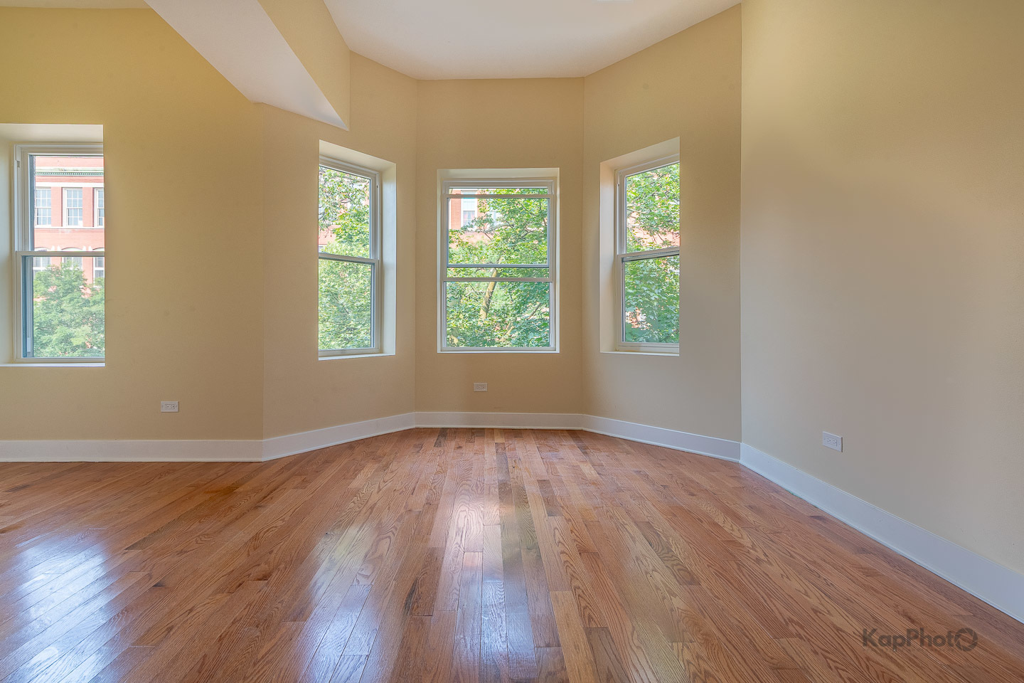 Chicago, Illinois, 60624, United States, 9 Bedrooms Bedrooms, ,Residential,For Sale,1905633