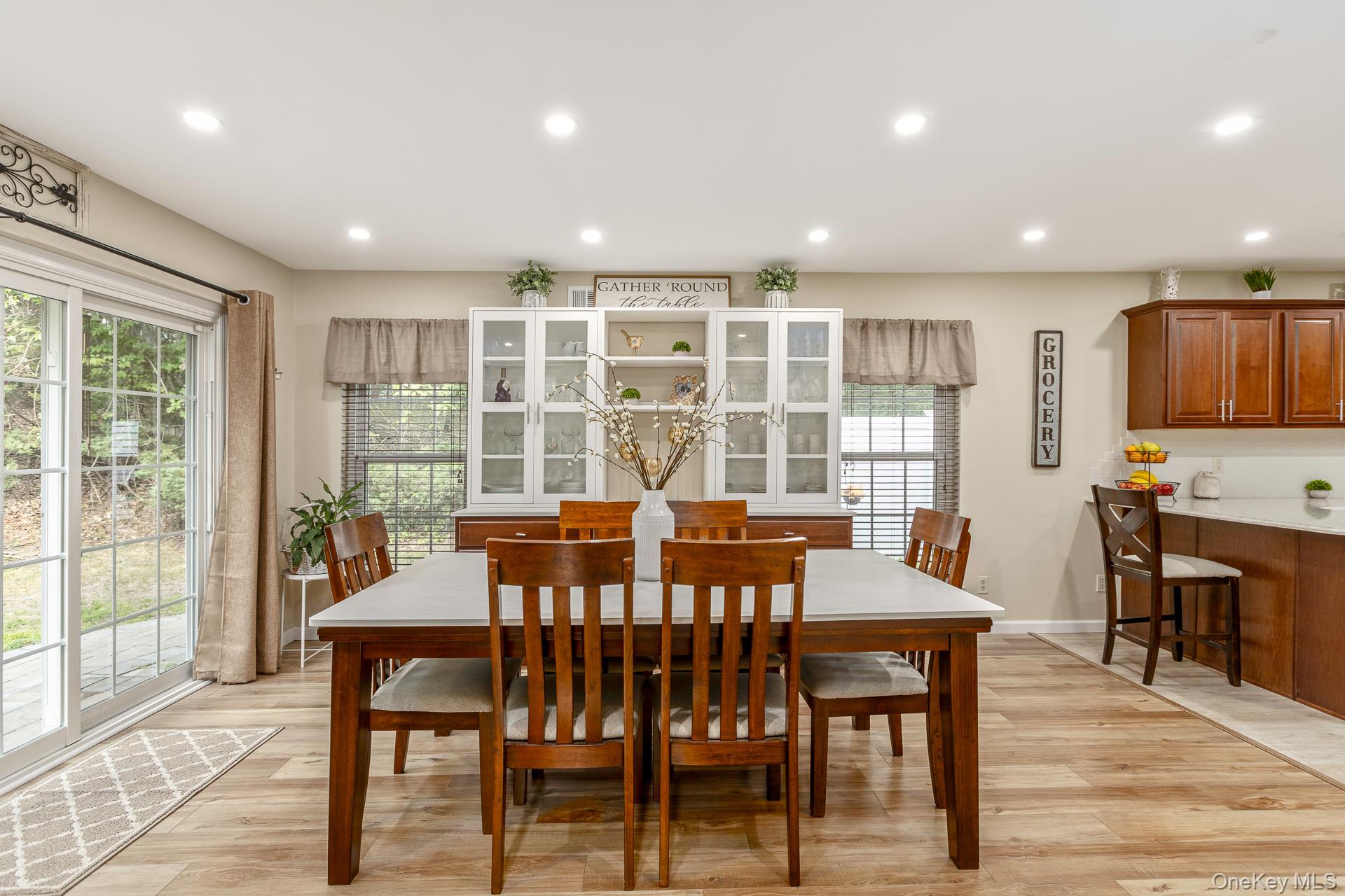 Middle Island, New York, 11953, United States, 3 Bedrooms Bedrooms, ,3 BathroomsBathrooms,Residential,For Sale,1932186