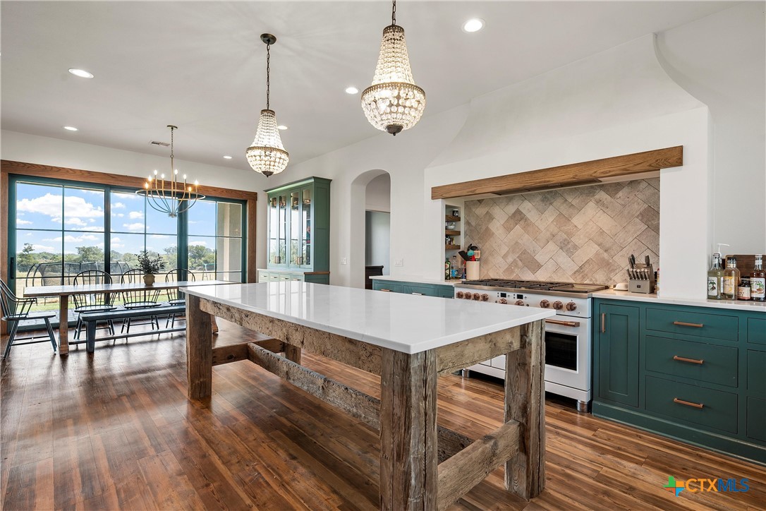Woodway, Texas, 76712, United States, 4 Bedrooms Bedrooms, ,3 BathroomsBathrooms,Residential,For Sale,1940454