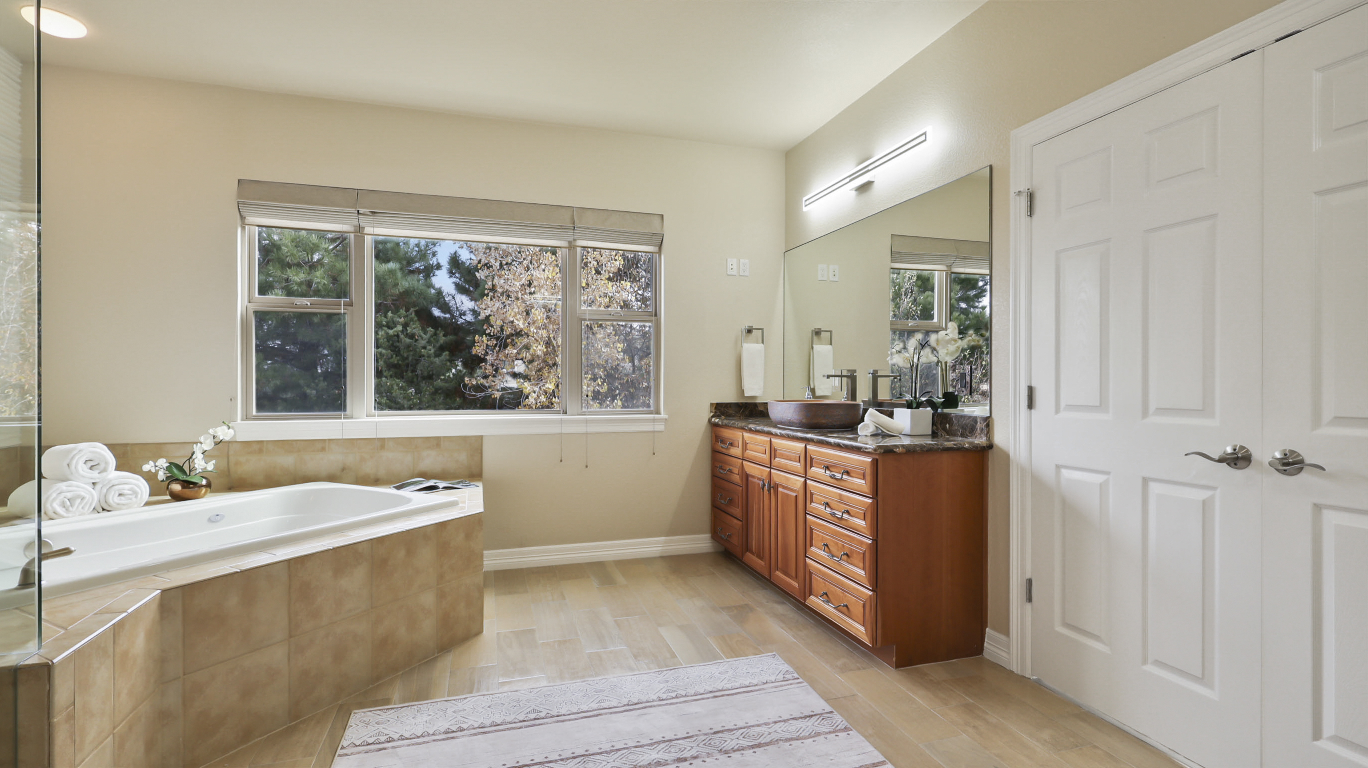 Lone Tree, Colorado, 80124, United States, 5 Bedrooms Bedrooms, ,5 BathroomsBathrooms,Residential,For Sale,1988752